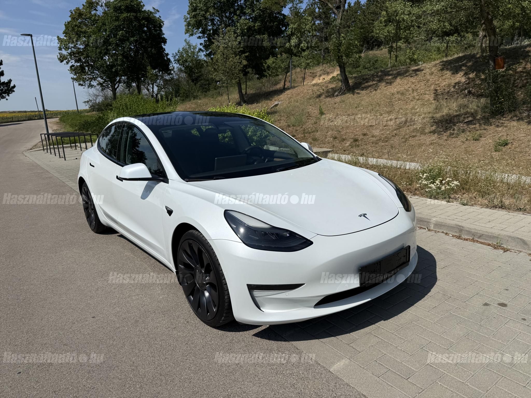 TESLA MODEL 3 2022/12 - 1