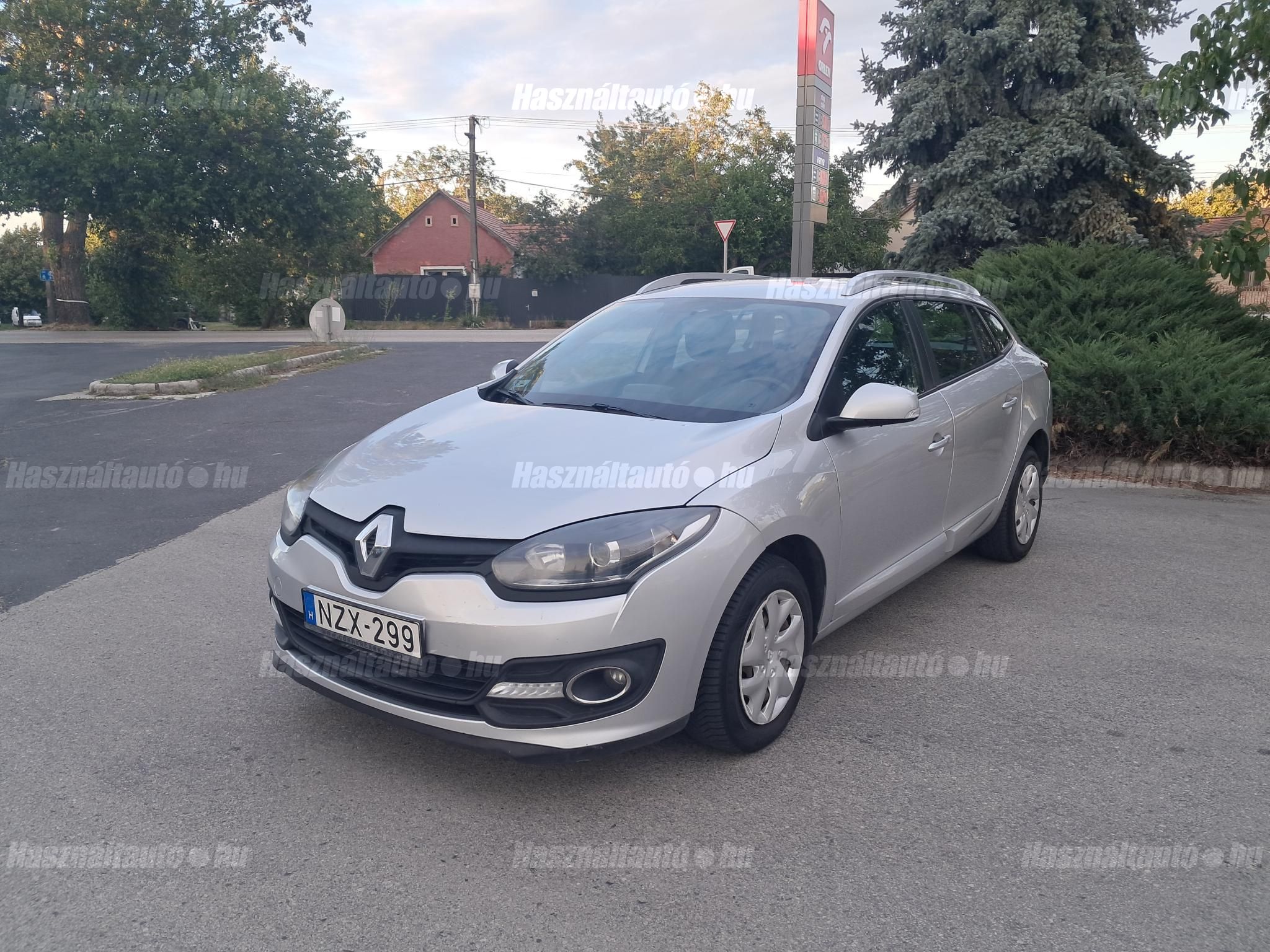 RENAULT MEGANE 2014/9 - 1