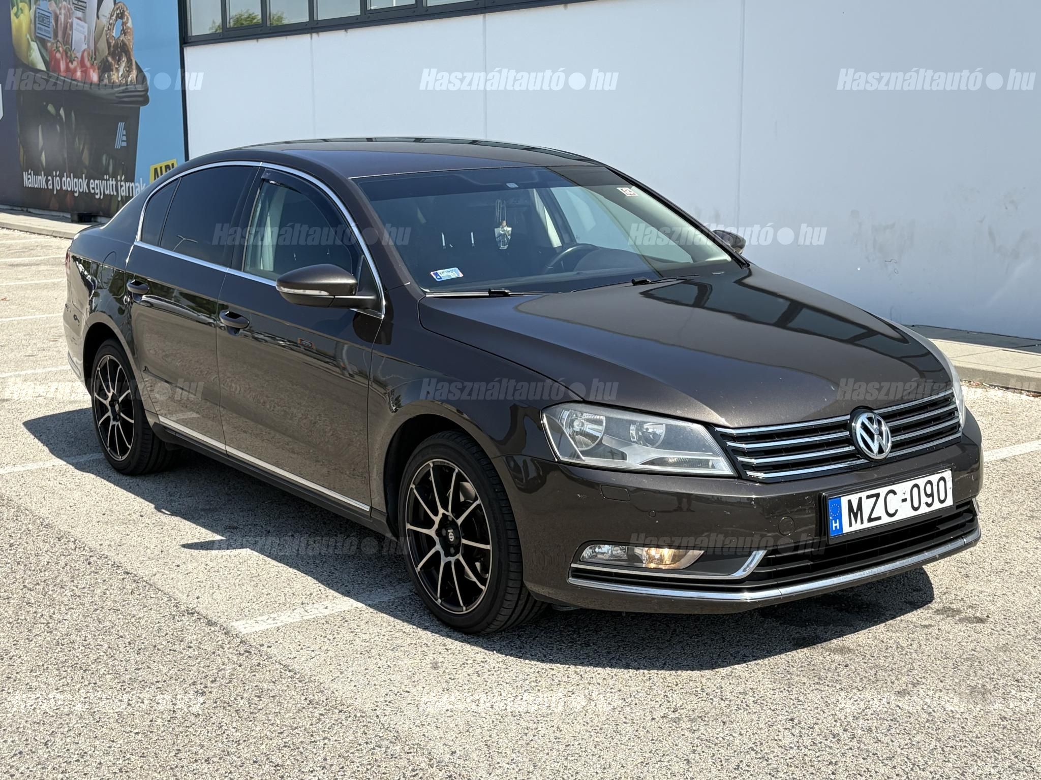 VOLKSWAGEN PASSAT VII 2012/5 - 1