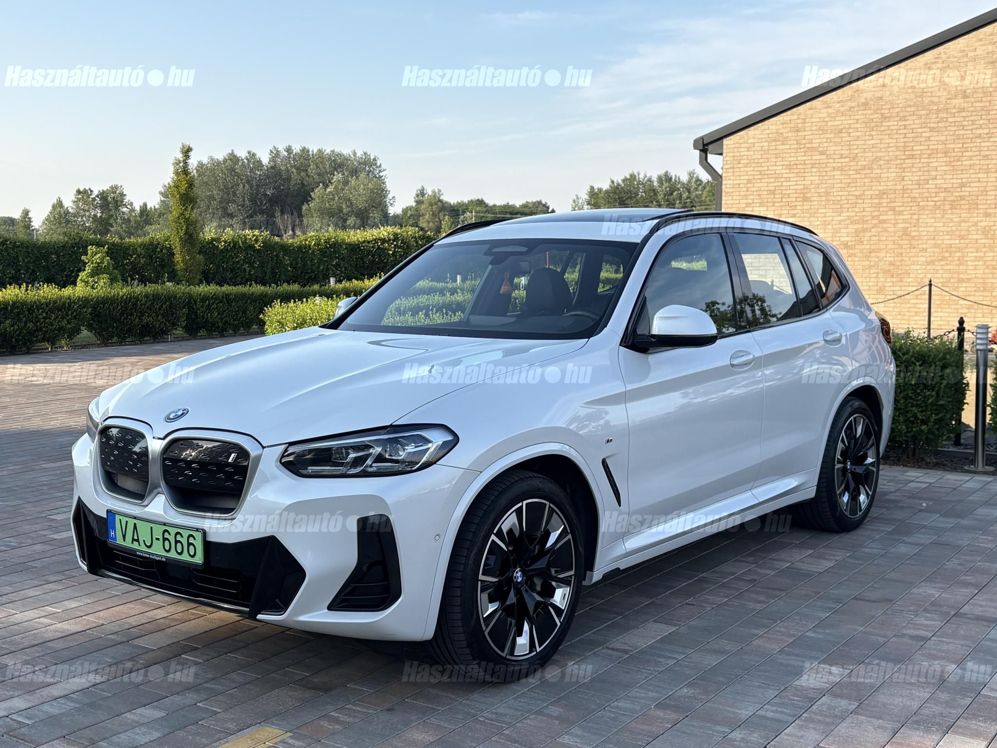 BMW IX3 2022/8 - 1