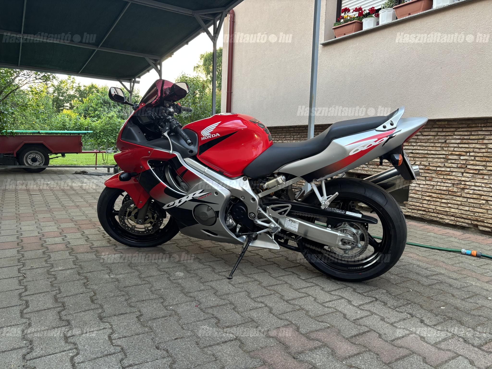 HONDA CBR 600 F4 2004 - 1