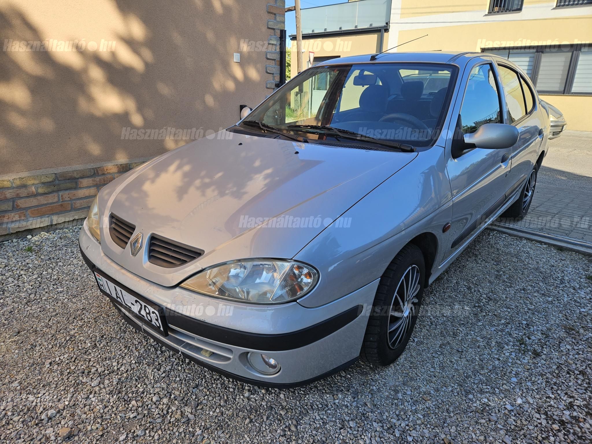 RENAULT MEGANE 2002/3 - 1