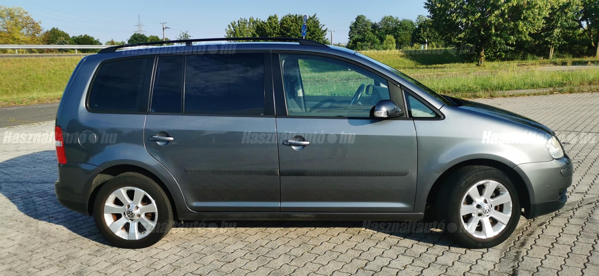 VOLKSWAGEN TOURAN 2004 - 1