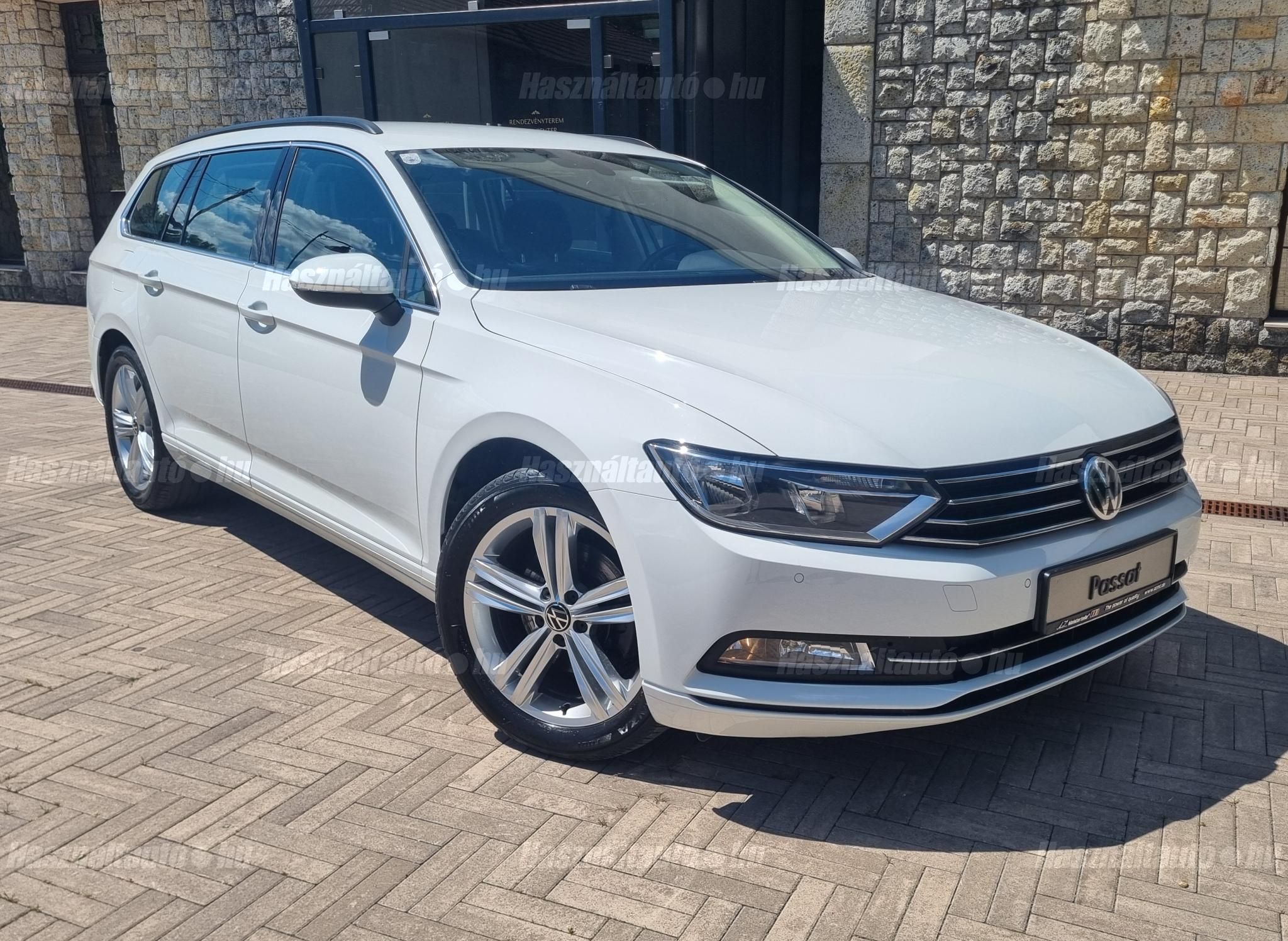 VOLKSWAGEN PASSAT VIII 2016/11 - 1