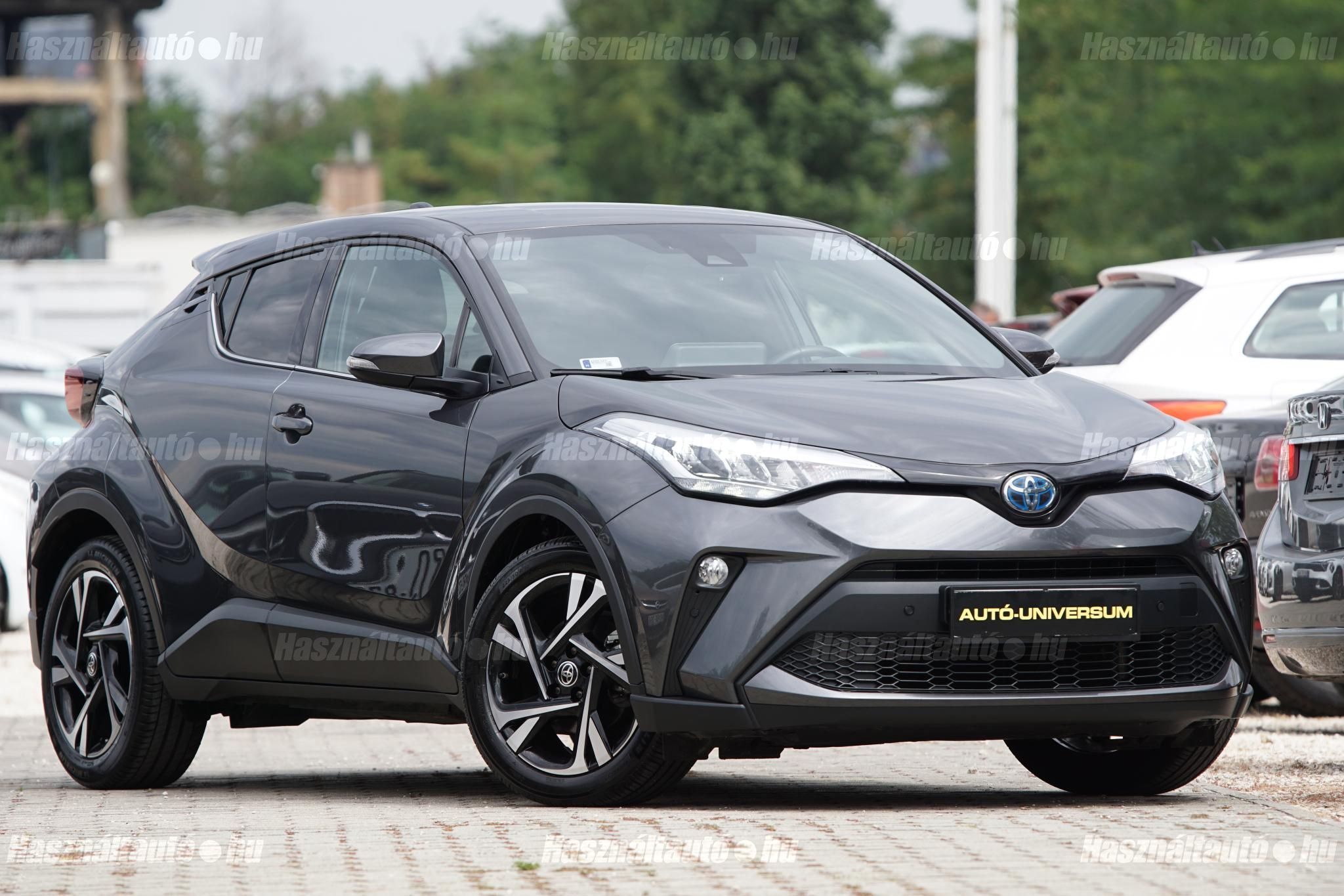TOYOTA C-HR 2022/8 - 1