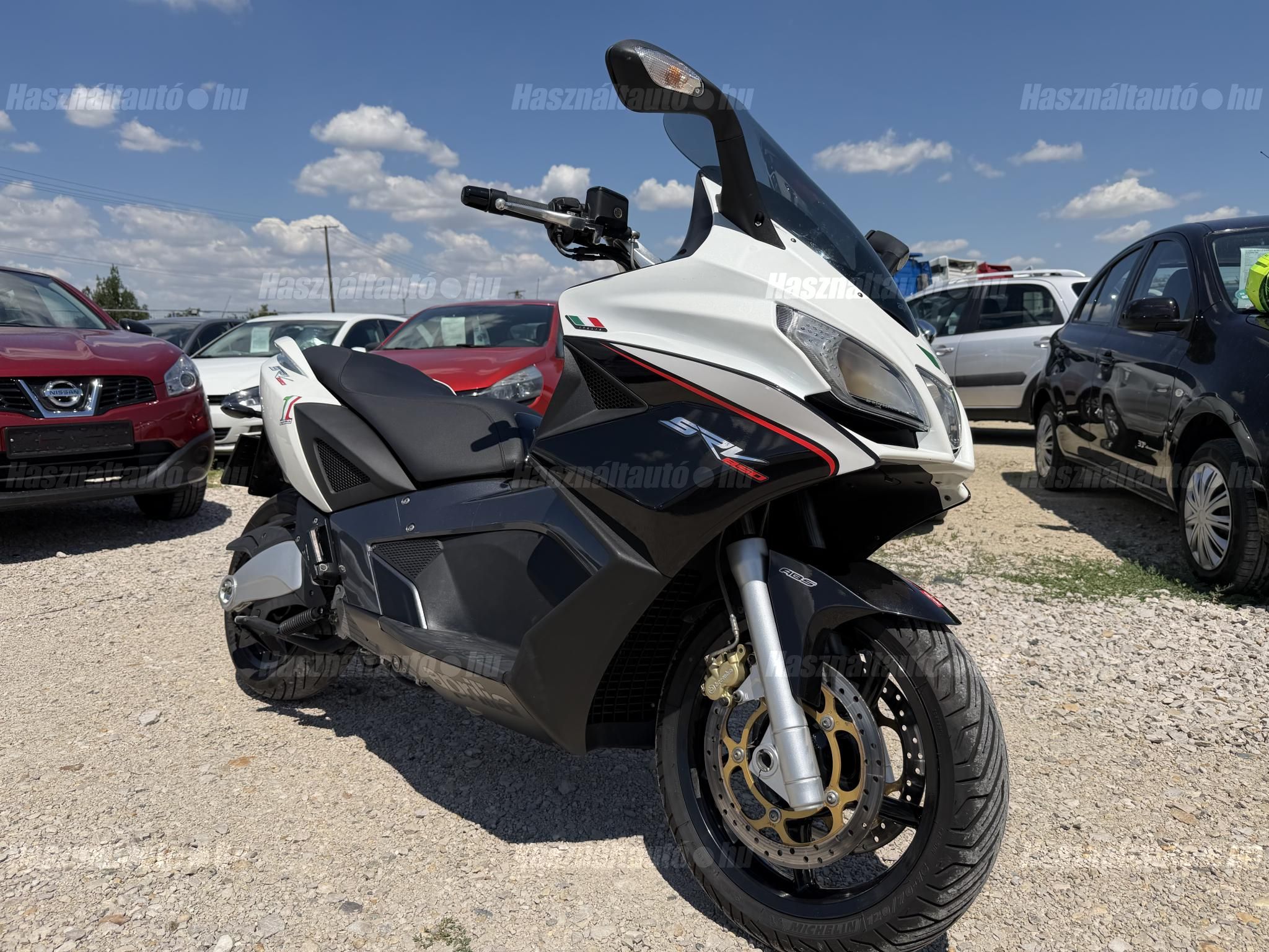 APRILIA SRV 850 2013/5 - 1