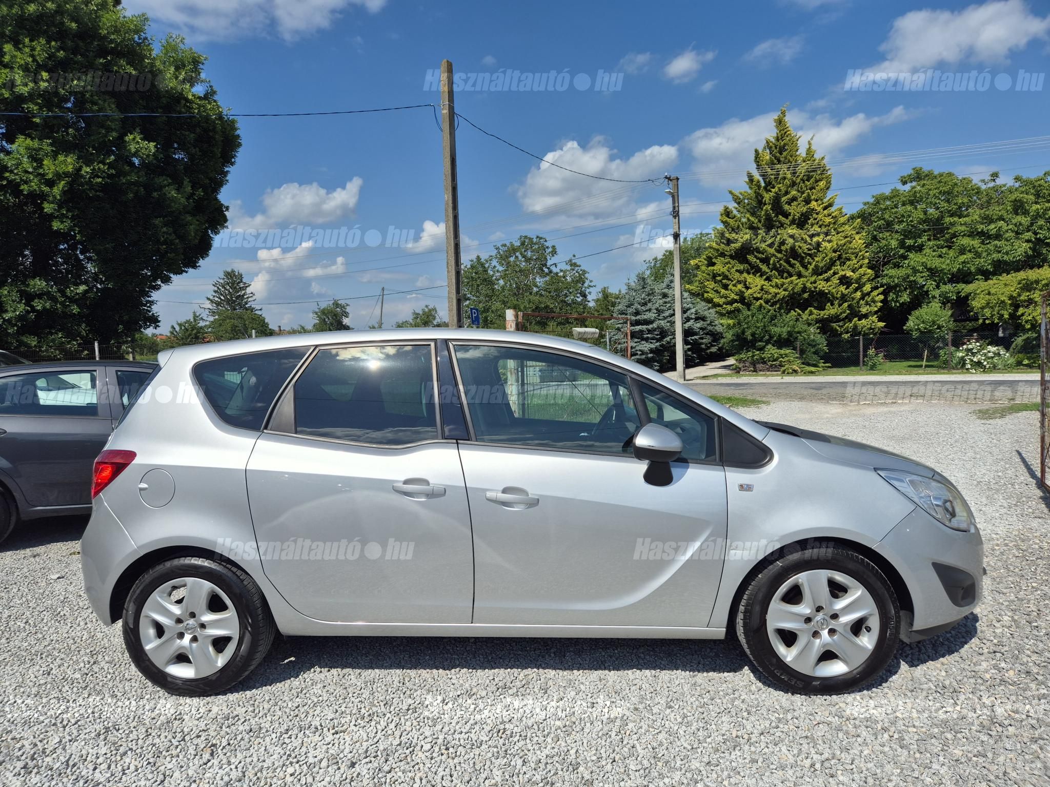 OPEL MERIVA 2011/2 - 1