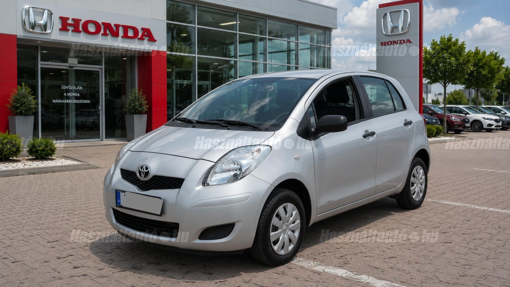 TOYOTA YARIS 2010/2 - 1