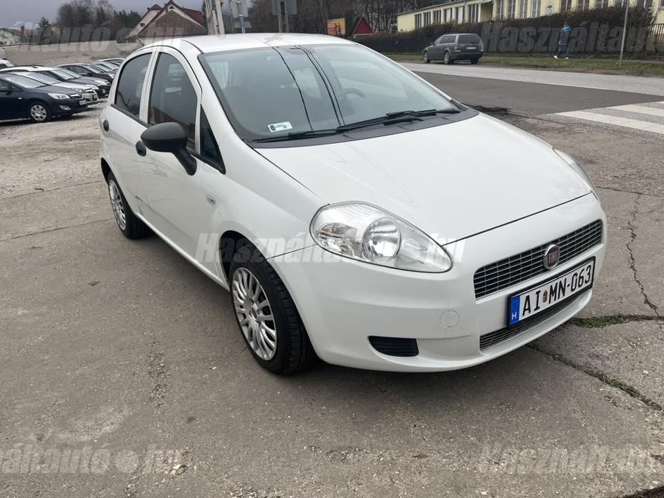 FIAT PUNTO 2013/10 - 1