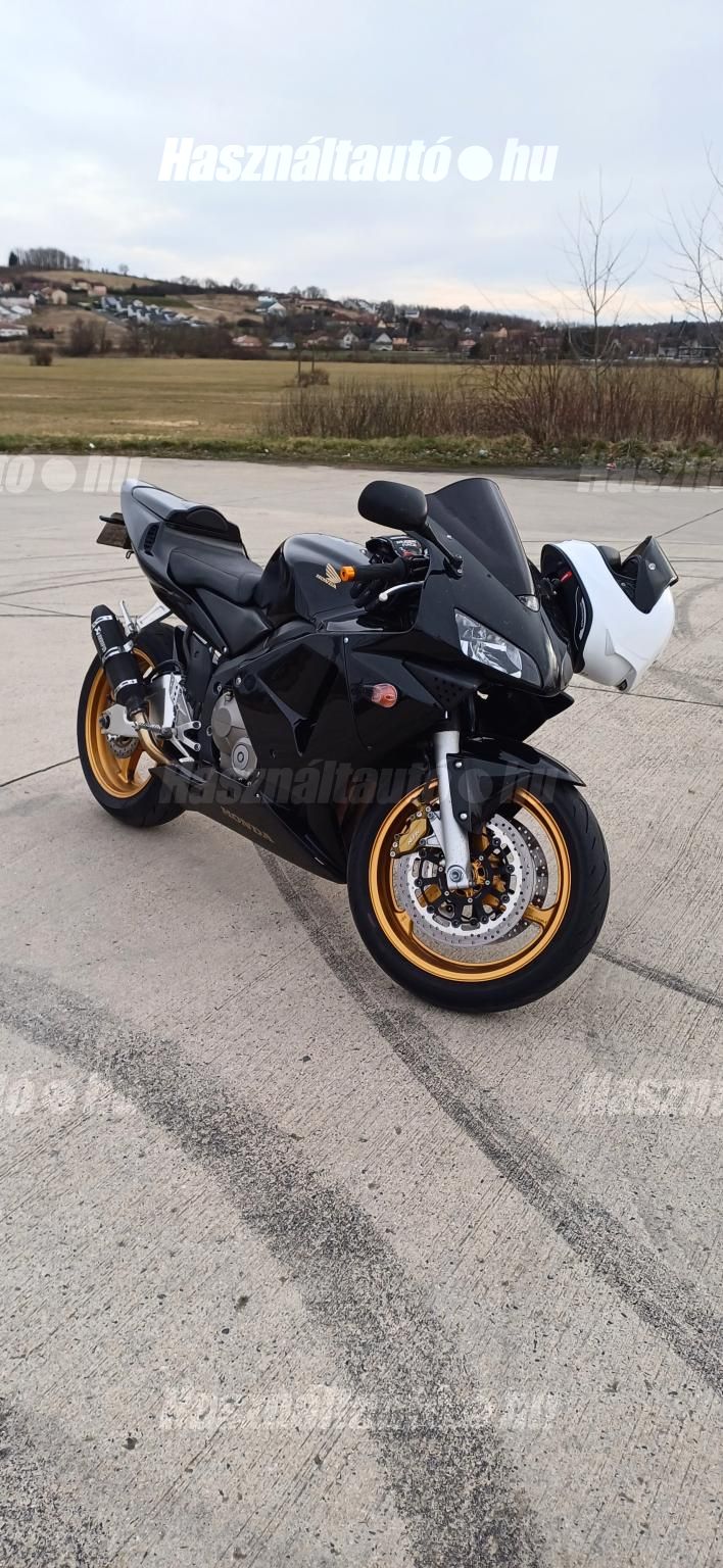 HONDA CBR 600 RR 2004/6 - 1
