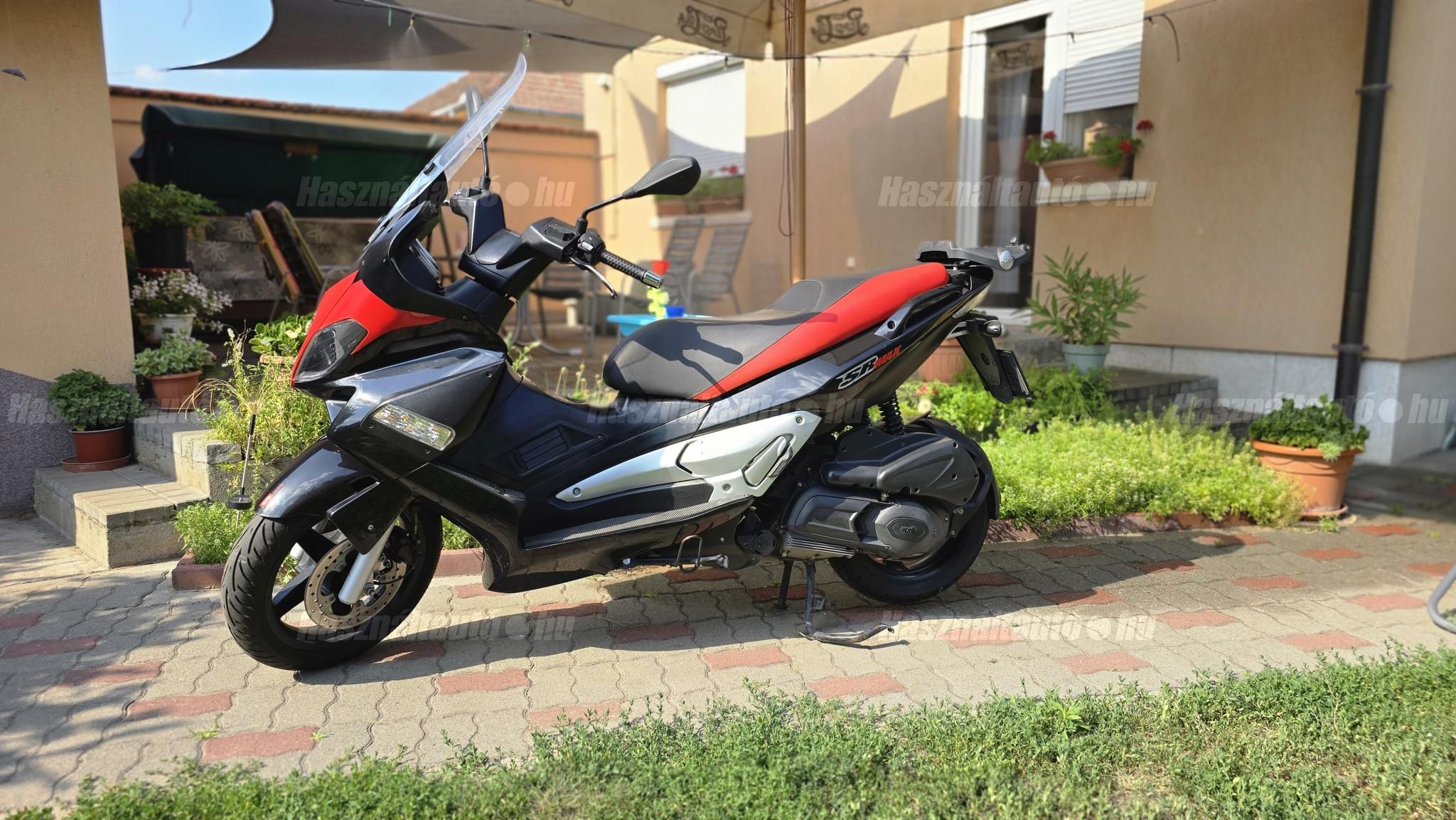 APRILIA SR MAX 125 2012 - 1
