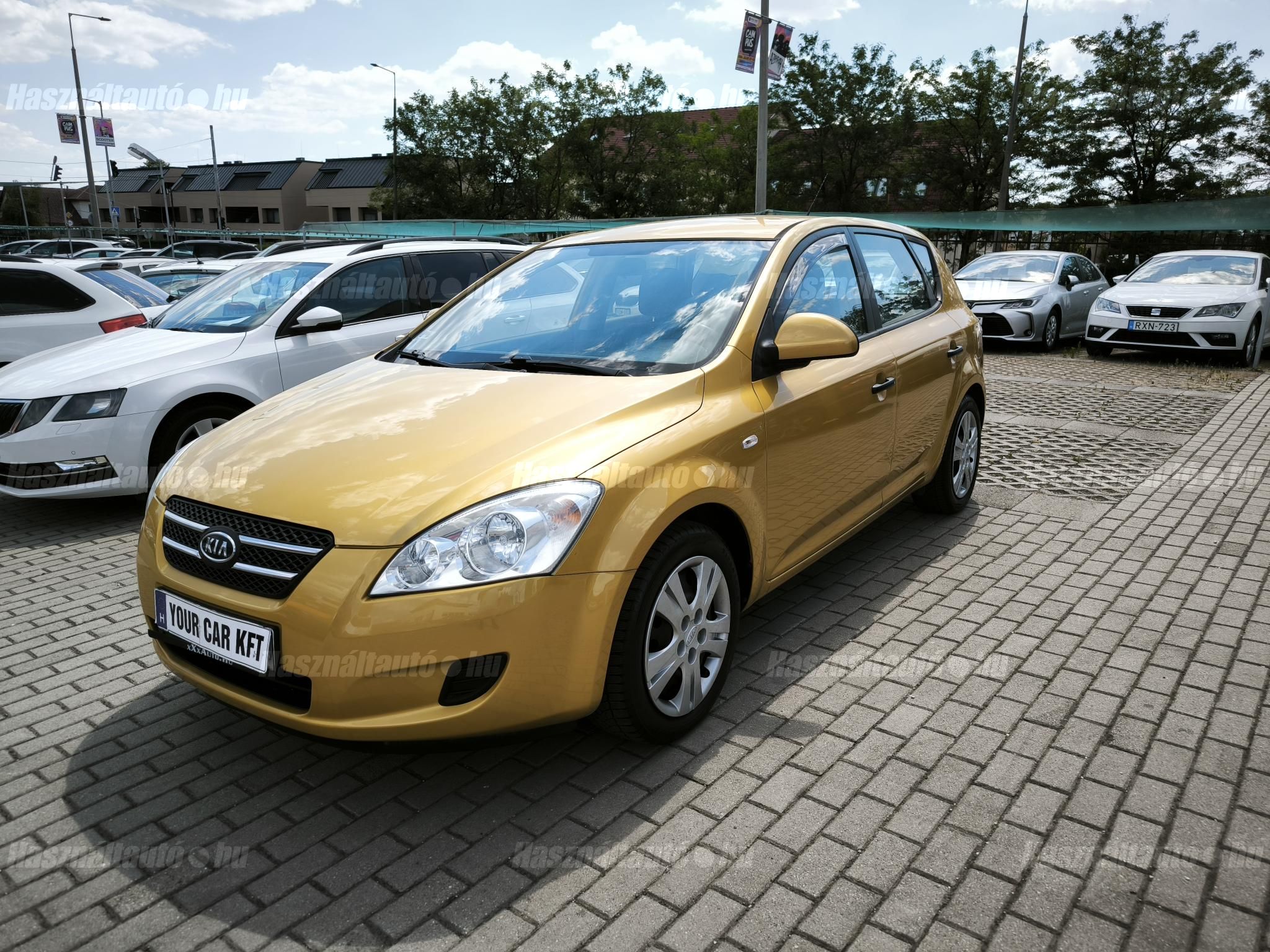 KIA CEE'D 2009/5 - 1