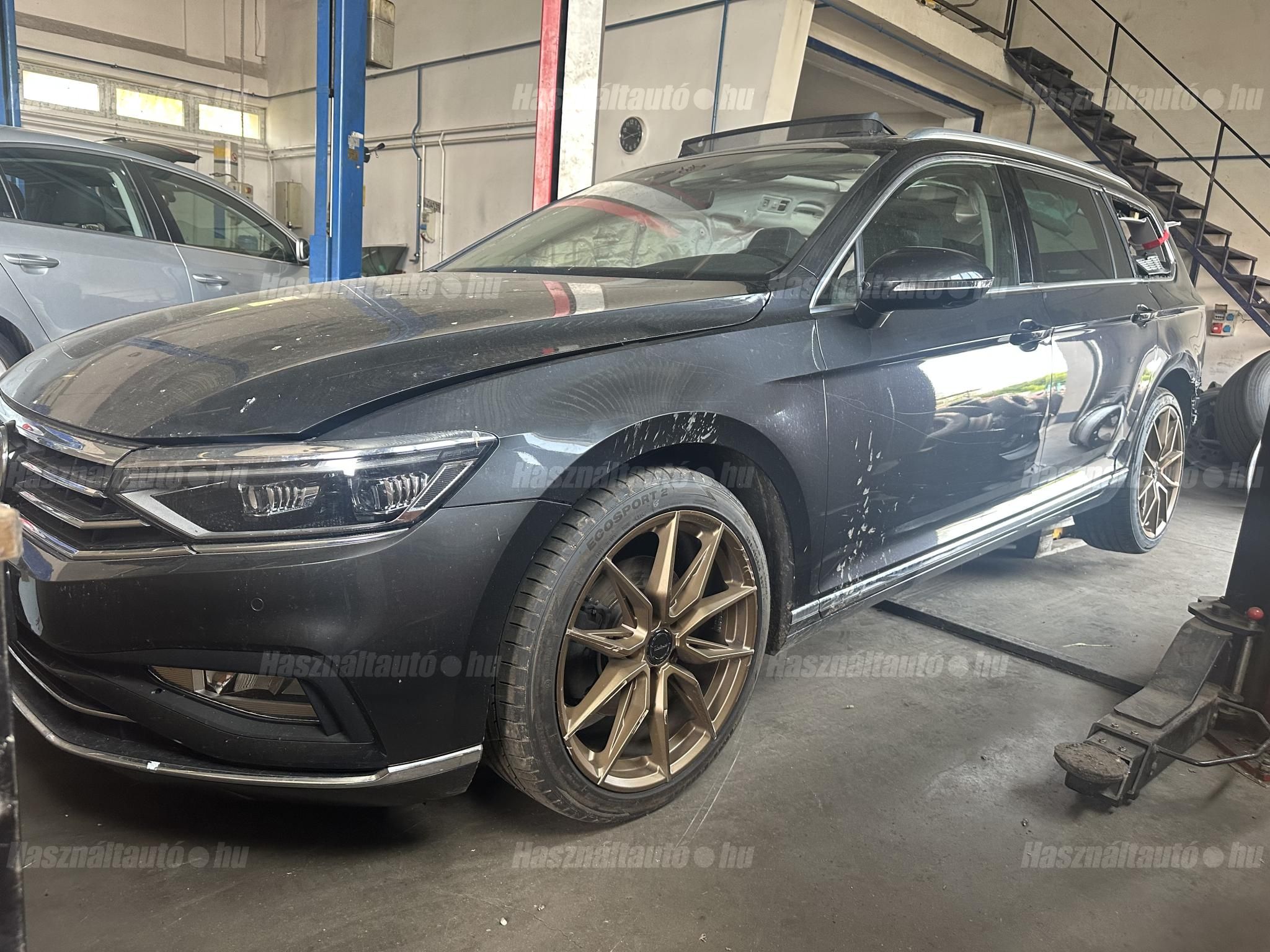 VOLKSWAGEN PASSAT VIII 2019/12 - 1