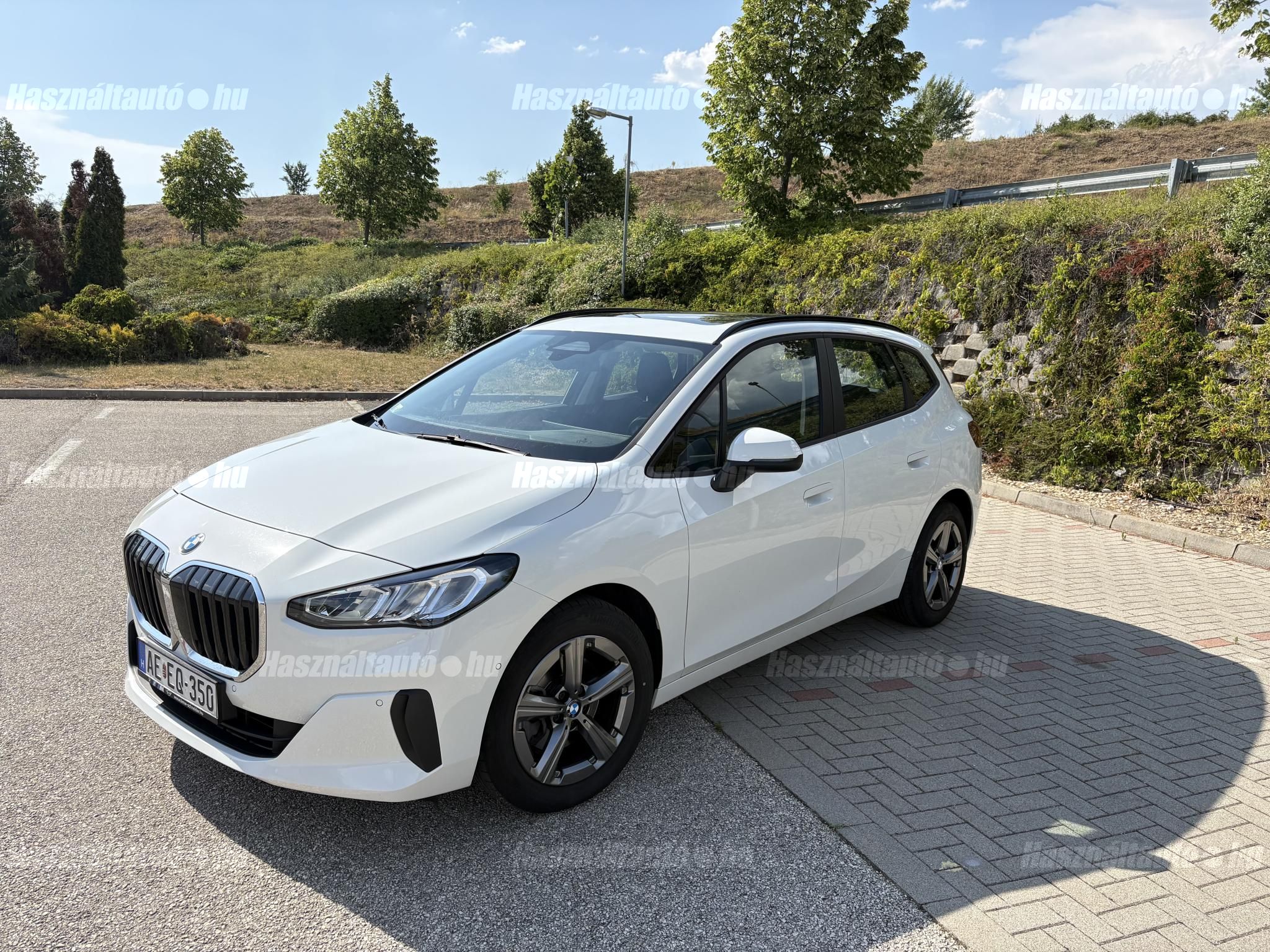 BMW 216 2023/10 - 1