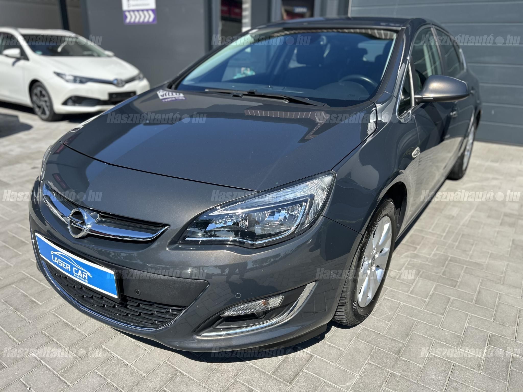OPEL ASTRA J 2012/11 - 1