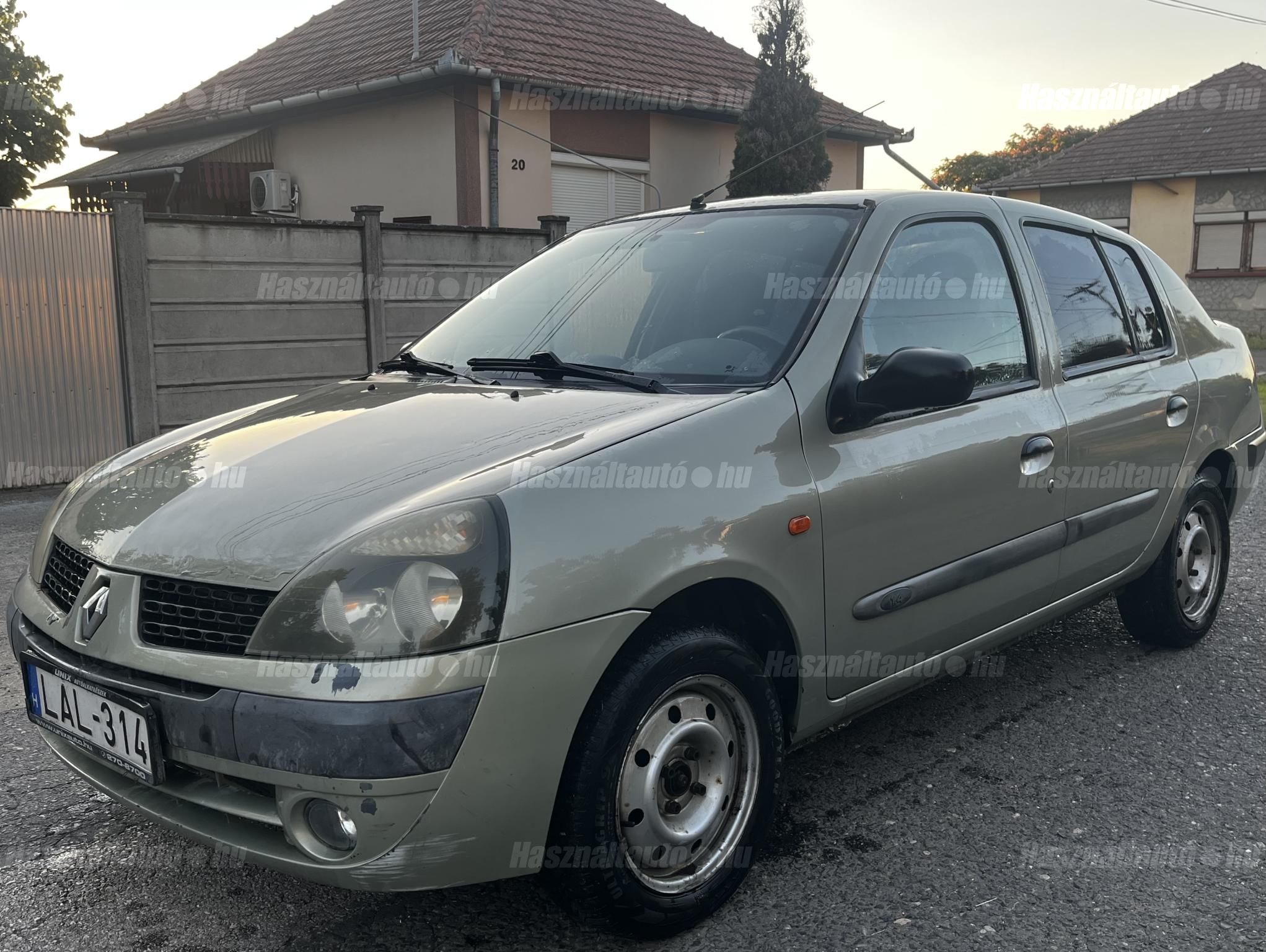 RENAULT THALIA 2004 - 1