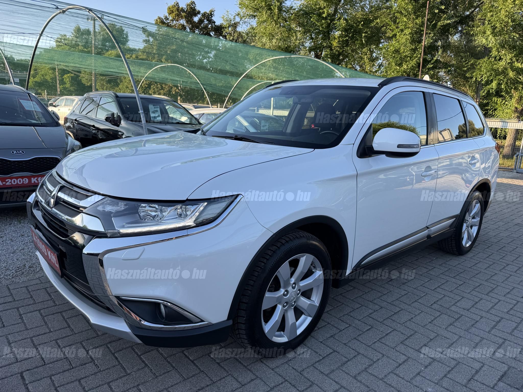 MITSUBISHI OUTLANDER 2016/6 - 1