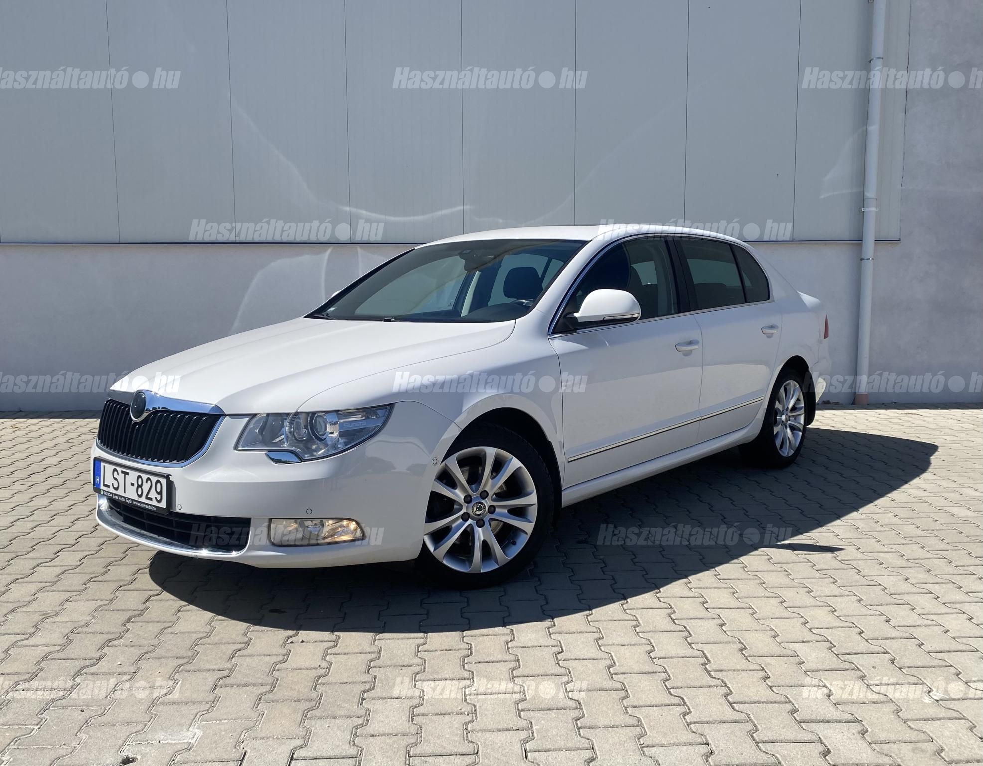 SKODA SUPERB 2010/9 - 1