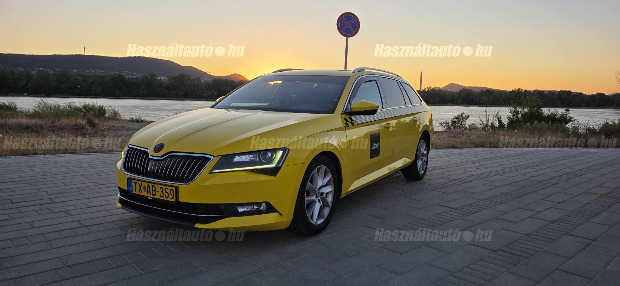 SKODA SUPERB 2019/10 - 1