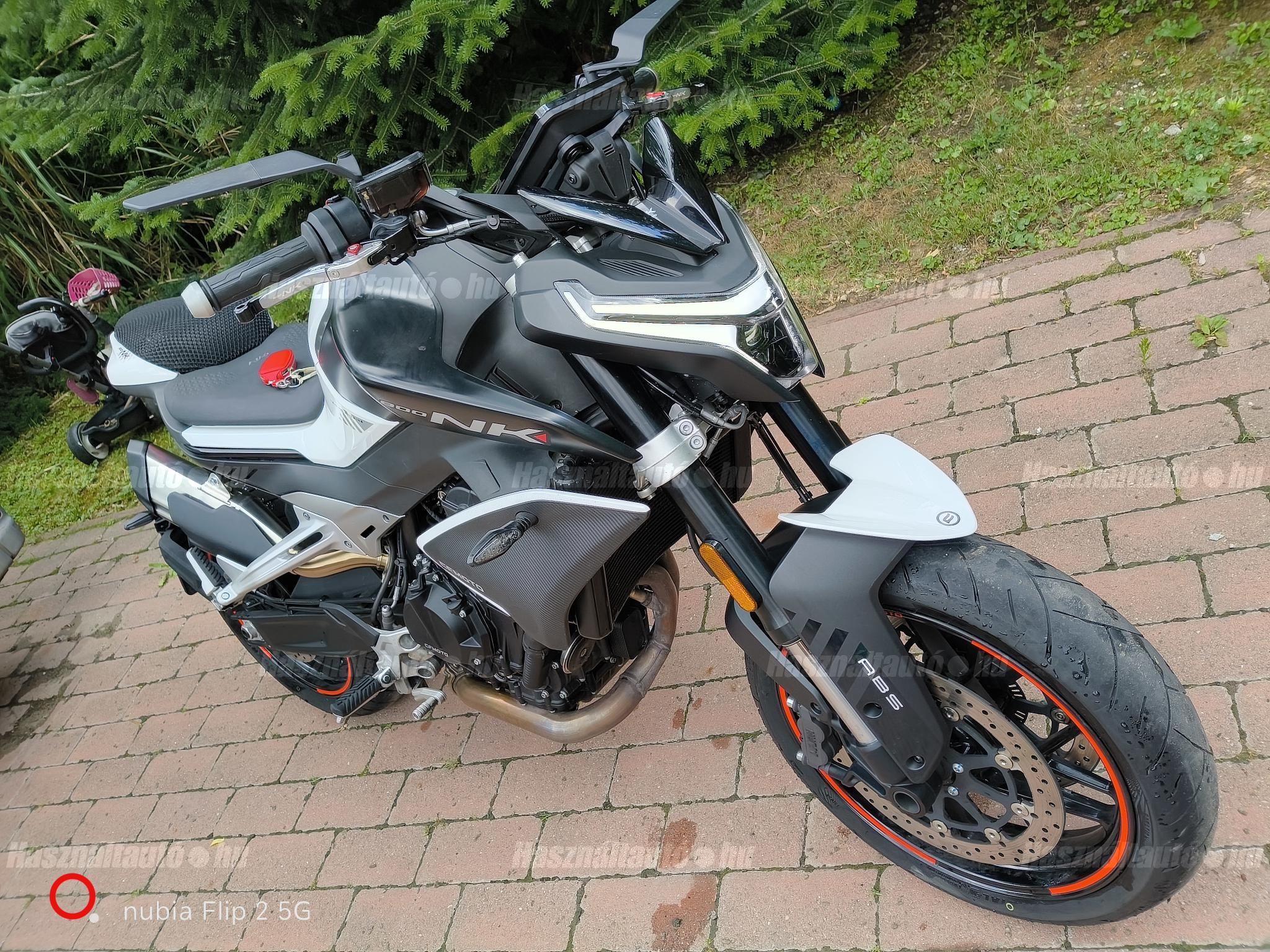 CFMOTO 800 NK 2023/8 - 1