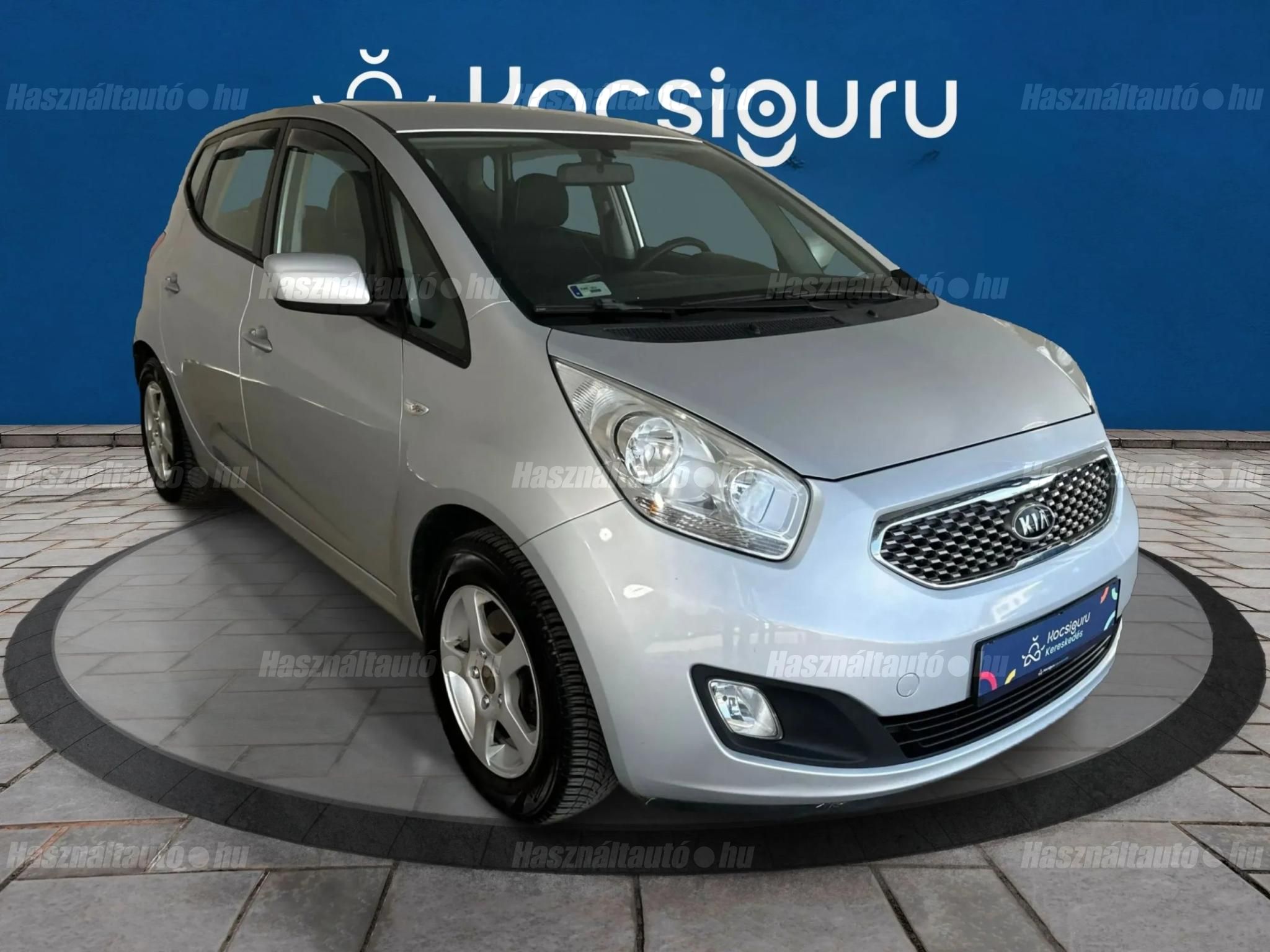 KIA VENGA 2010/11 - 1