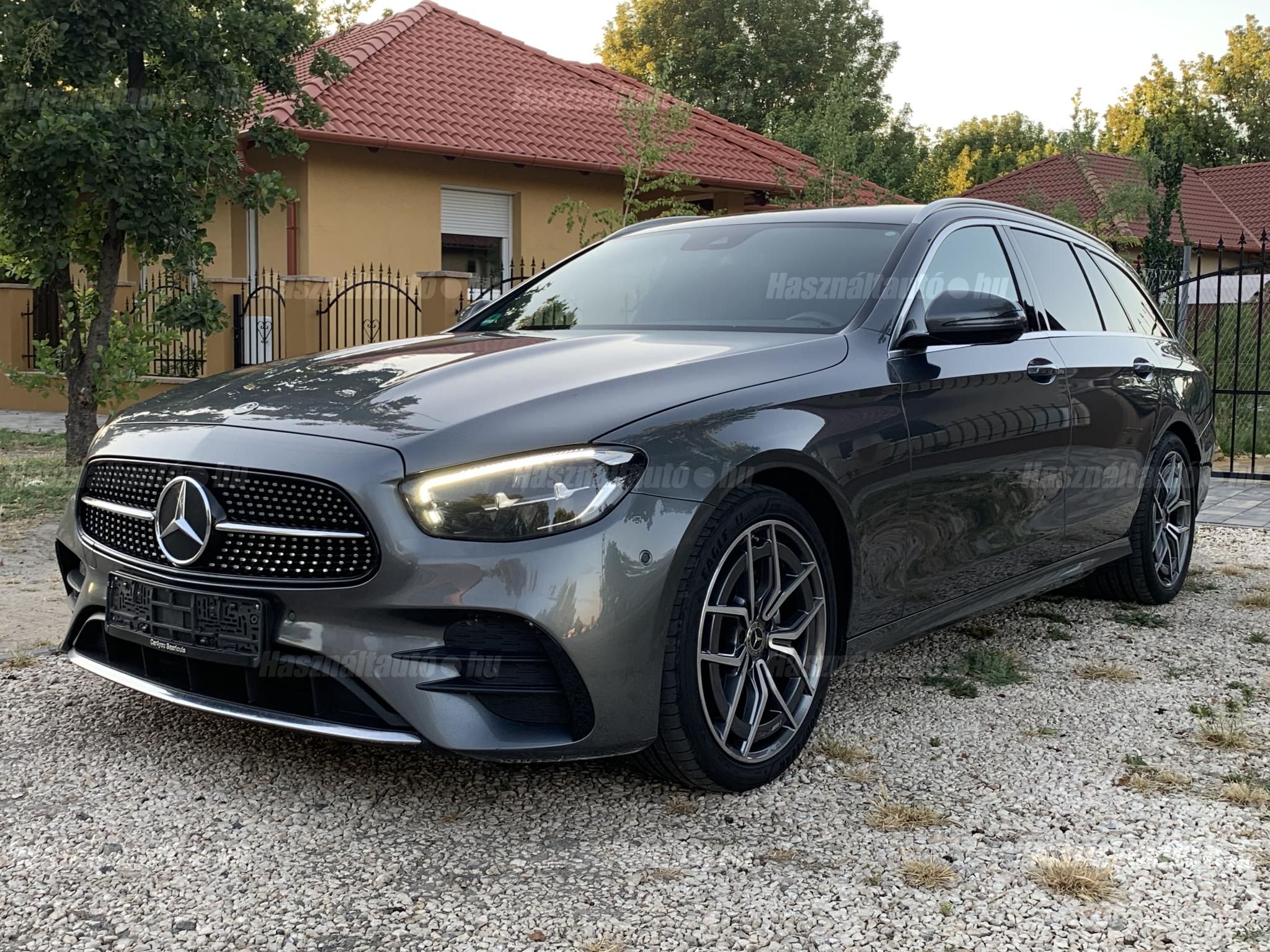 MERCEDES-BENZ E 220 2022/4 - 1