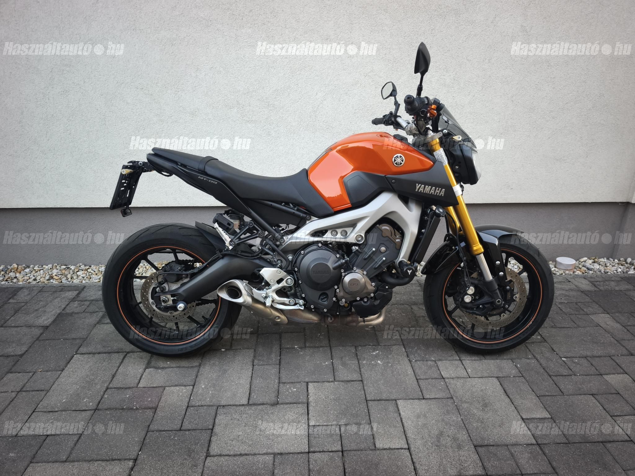 YAMAHA MT-09 2015/6 - 1