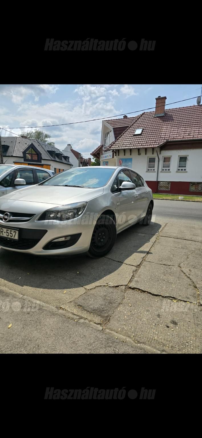 OPEL ASTRA J 2013/6 - 1