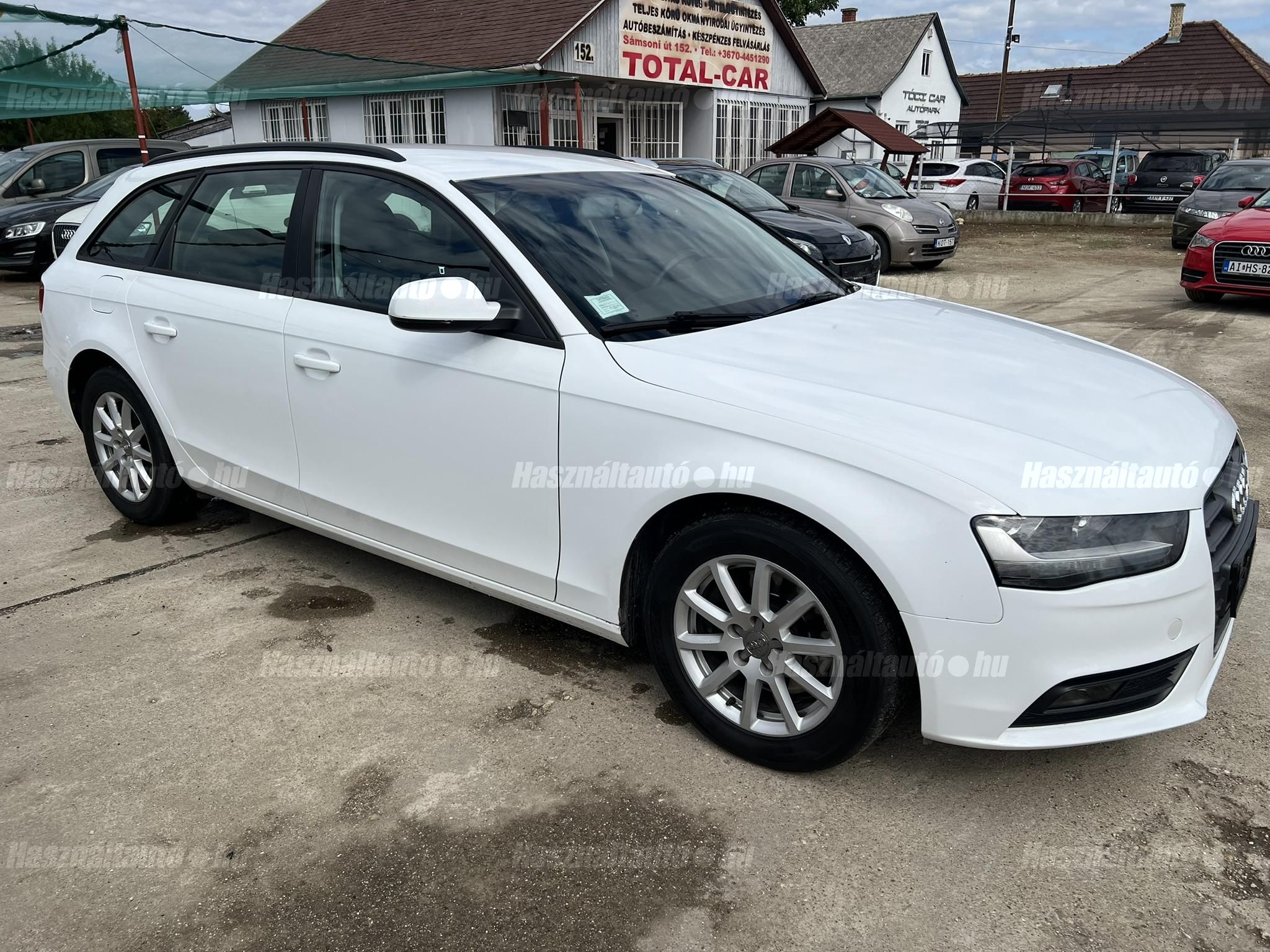AUDI A4 2012/5 - 1