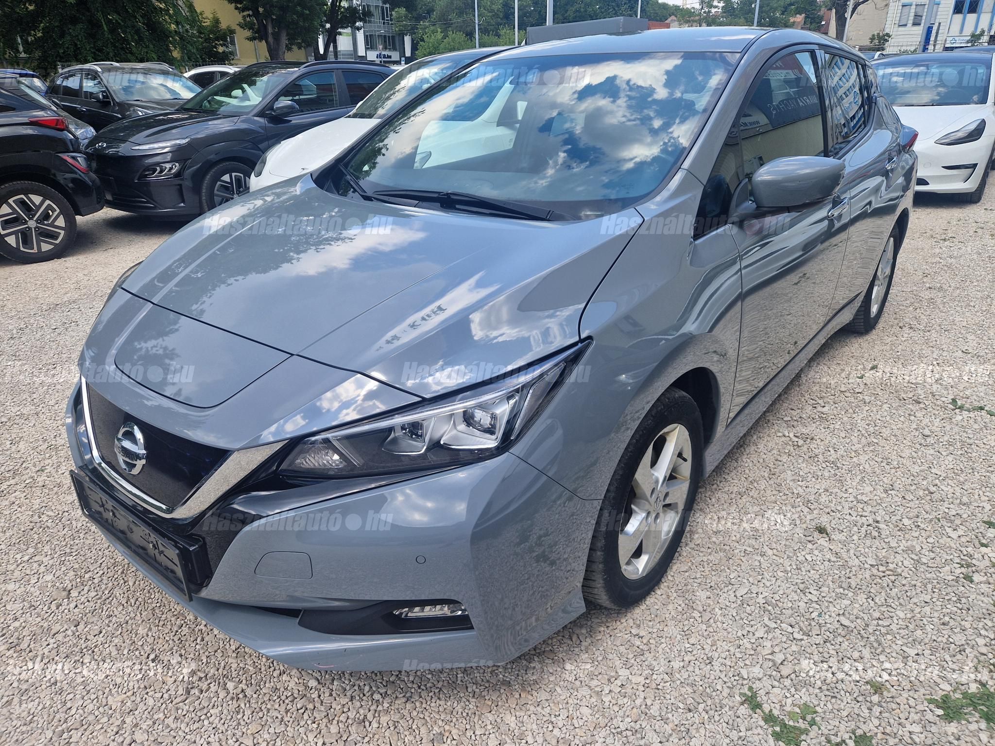 NISSAN LEAF 2022/1 - 1