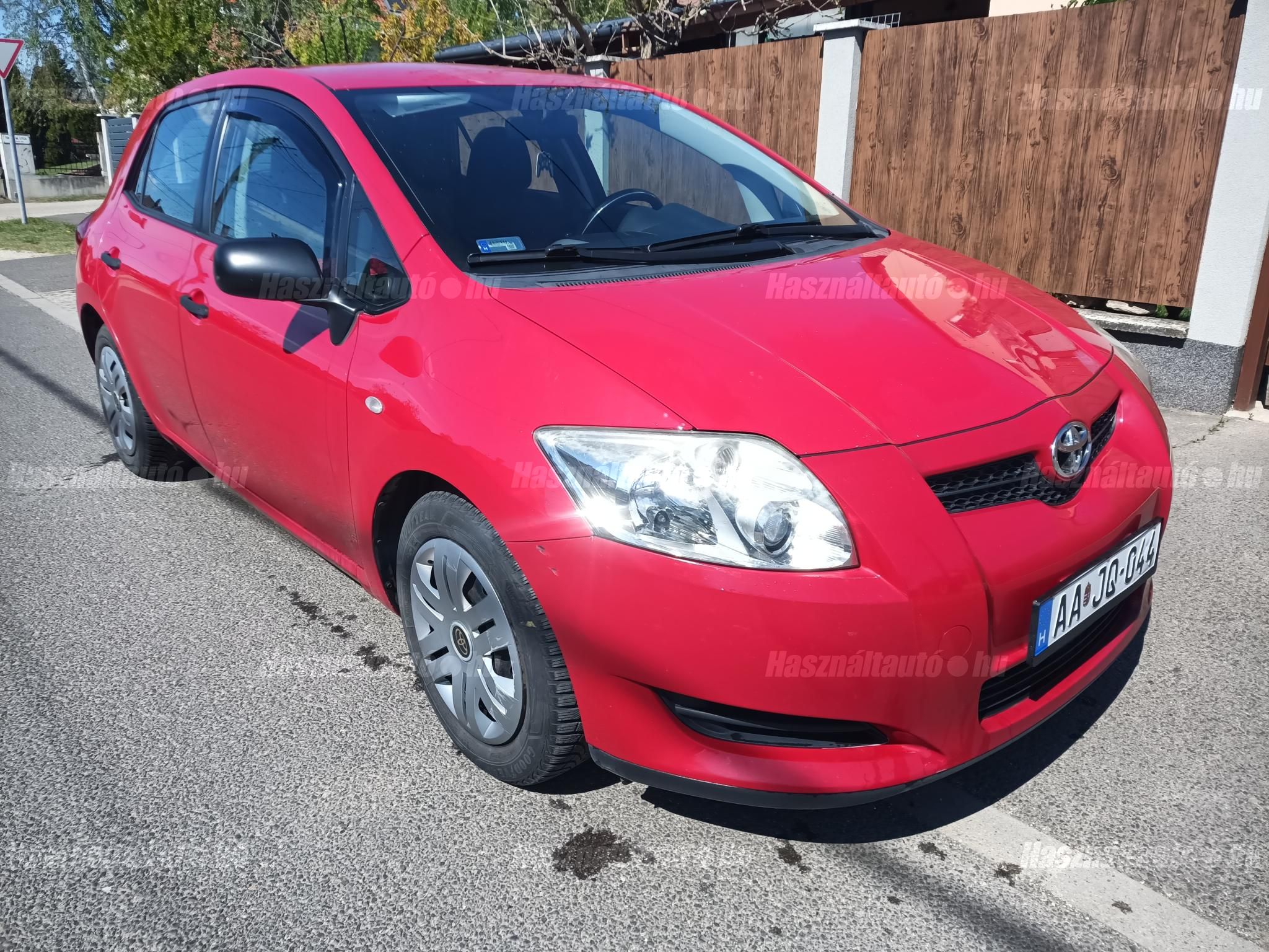 TOYOTA AURIS 2010/1 - 1