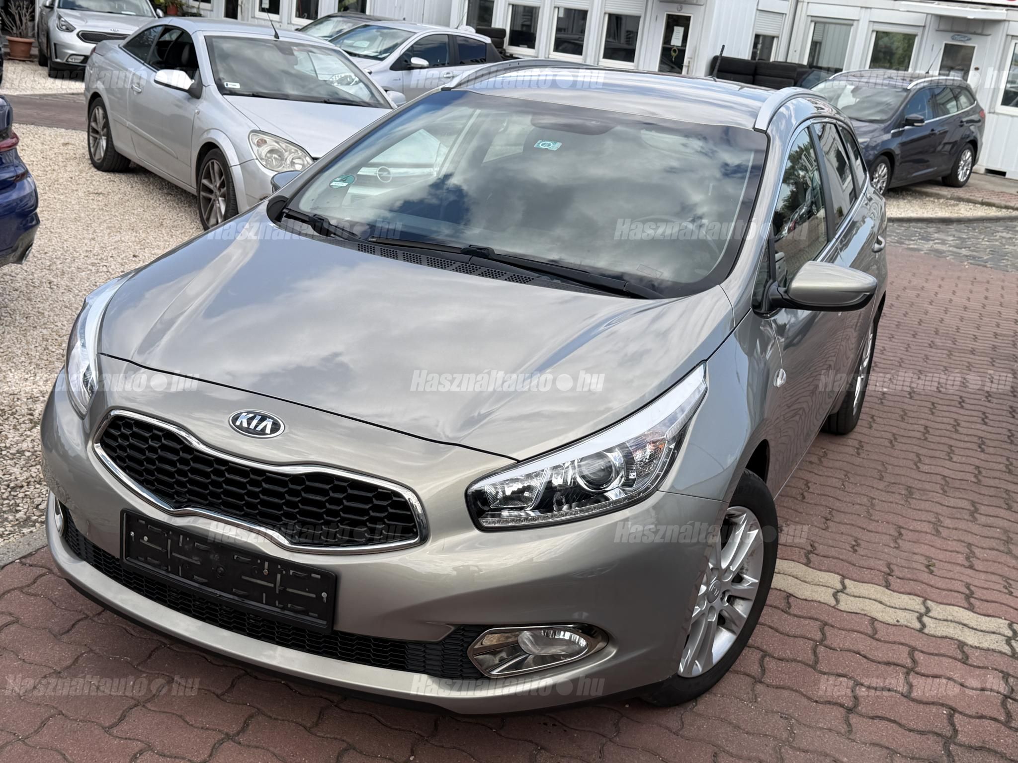 KIA CEE'D 2015/1 - 1
