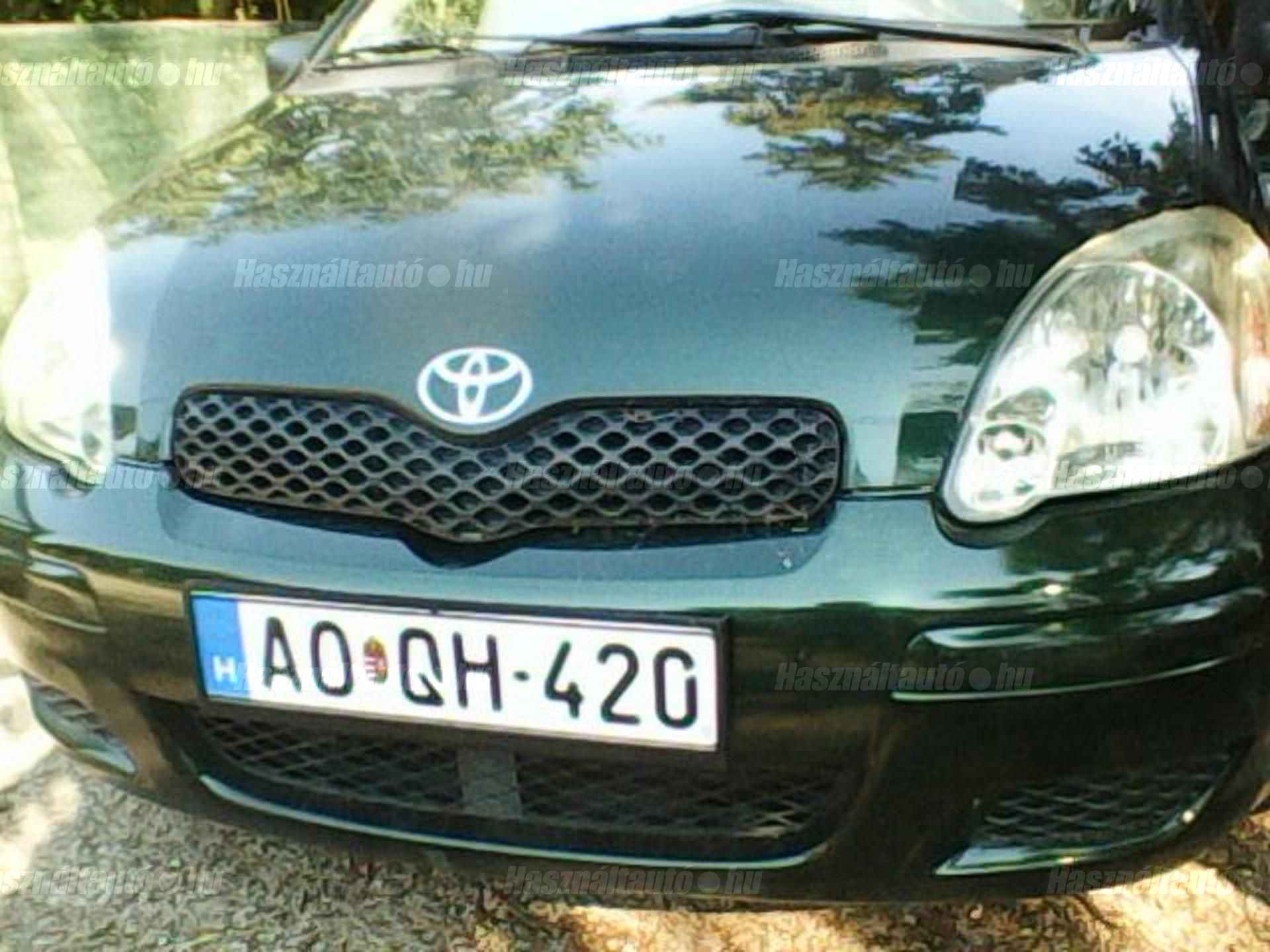 TOYOTA YARIS 2003/7 - 1