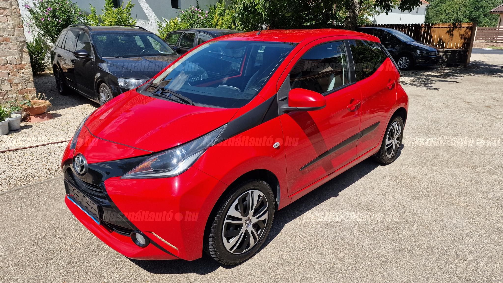 TOYOTA AYGO 2014/5 - 1