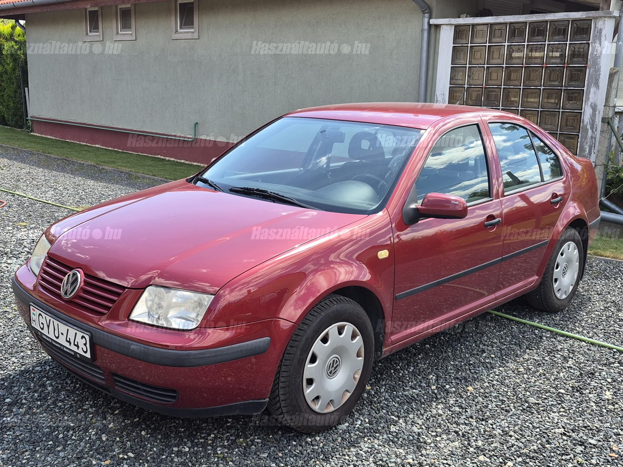 VOLKSWAGEN BORA 1999/8 - 1
