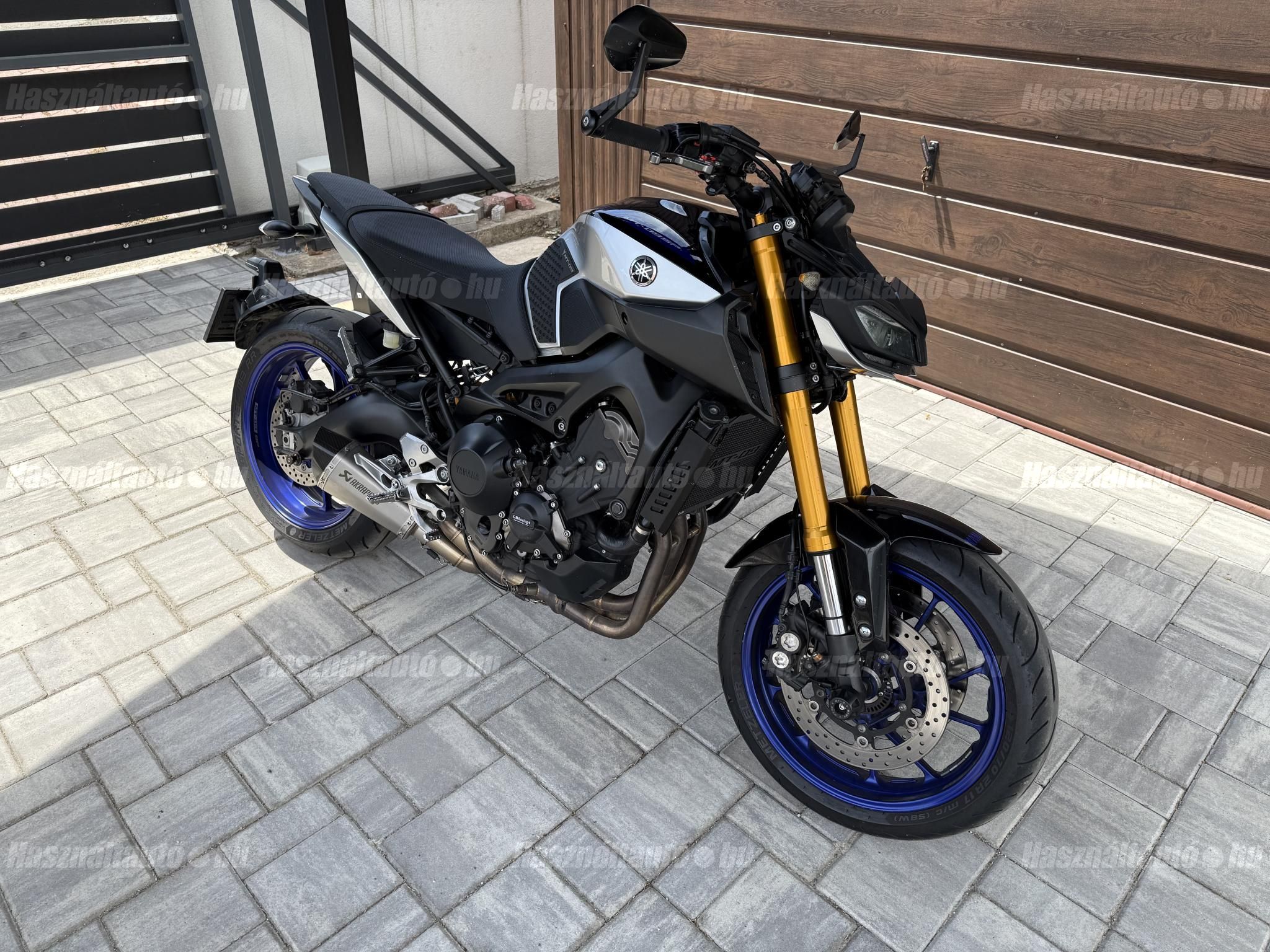 YAMAHA MT-09 2018/4 - 1