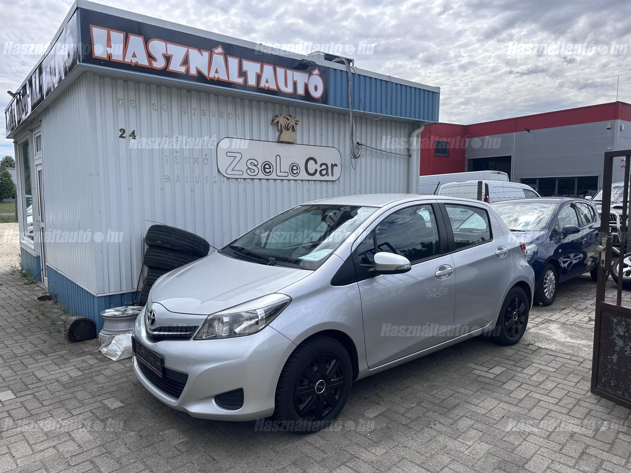 TOYOTA YARIS 2012/7 - 1
