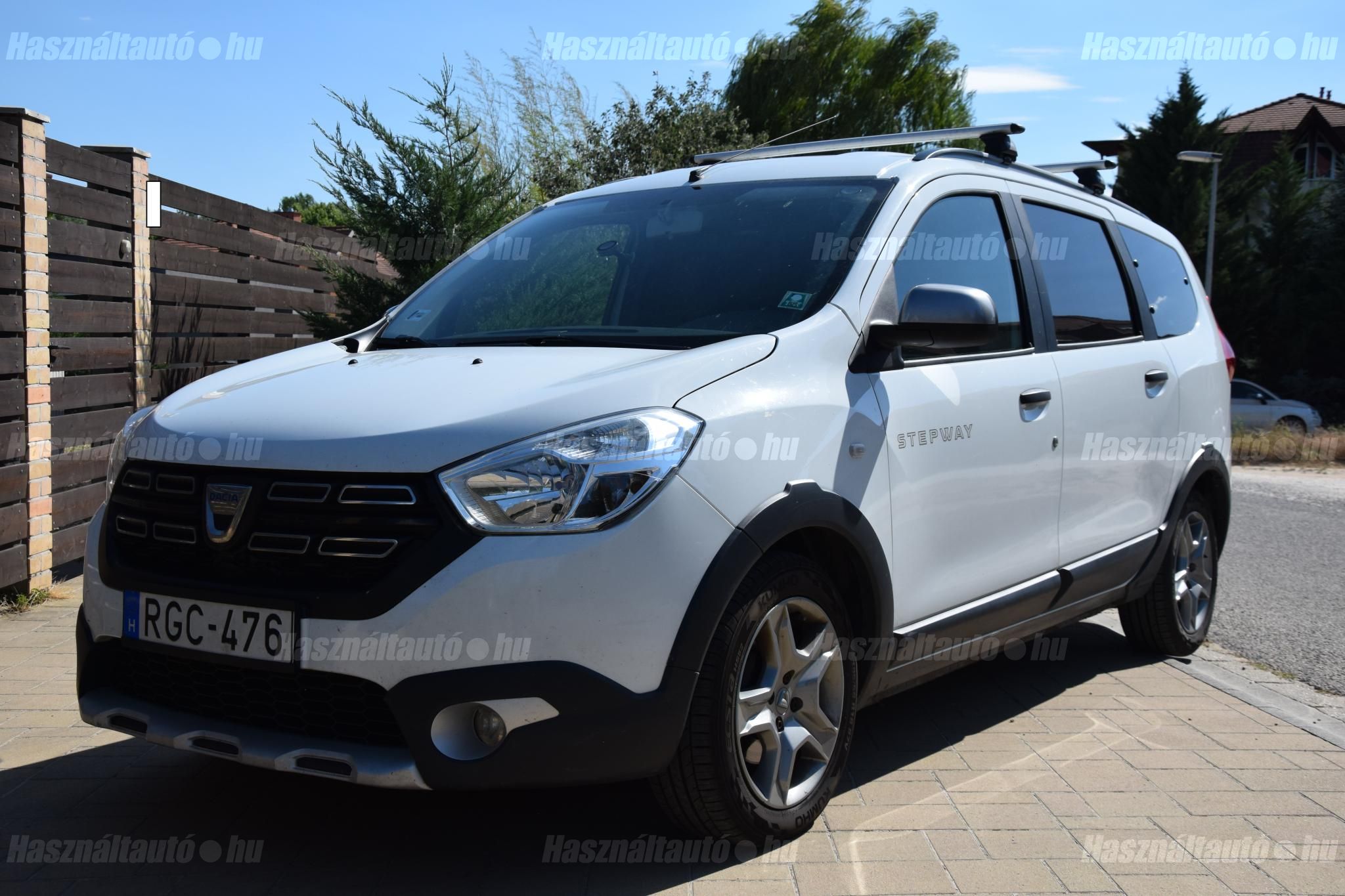 DACIA LODGY 2018/12 - 1