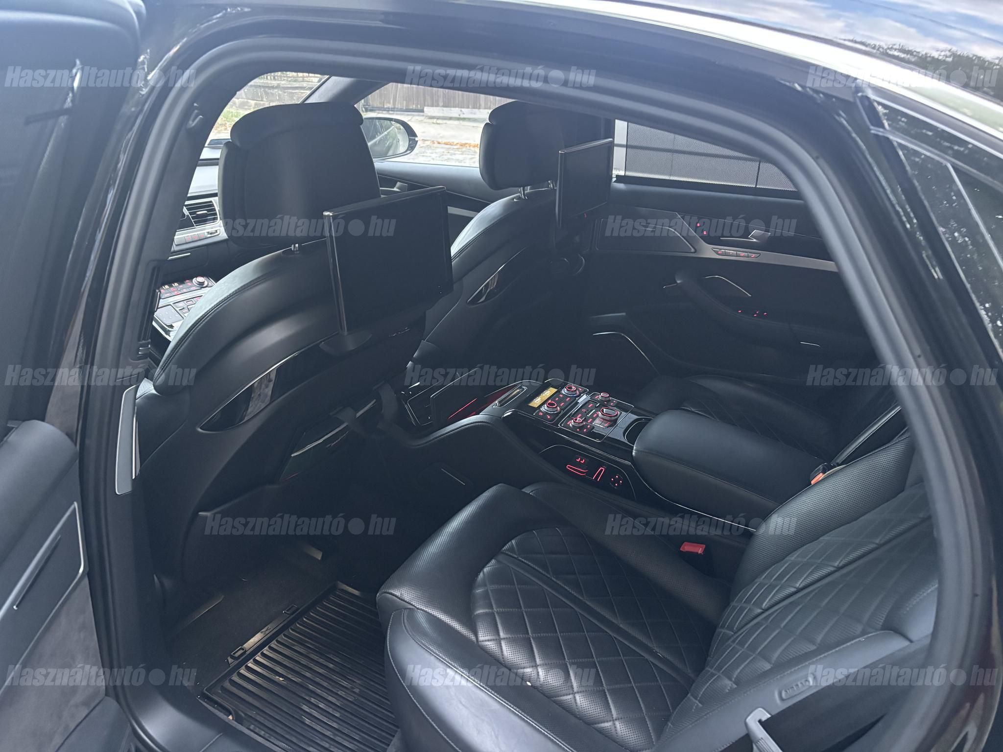 AUDI A8 2015 - 1