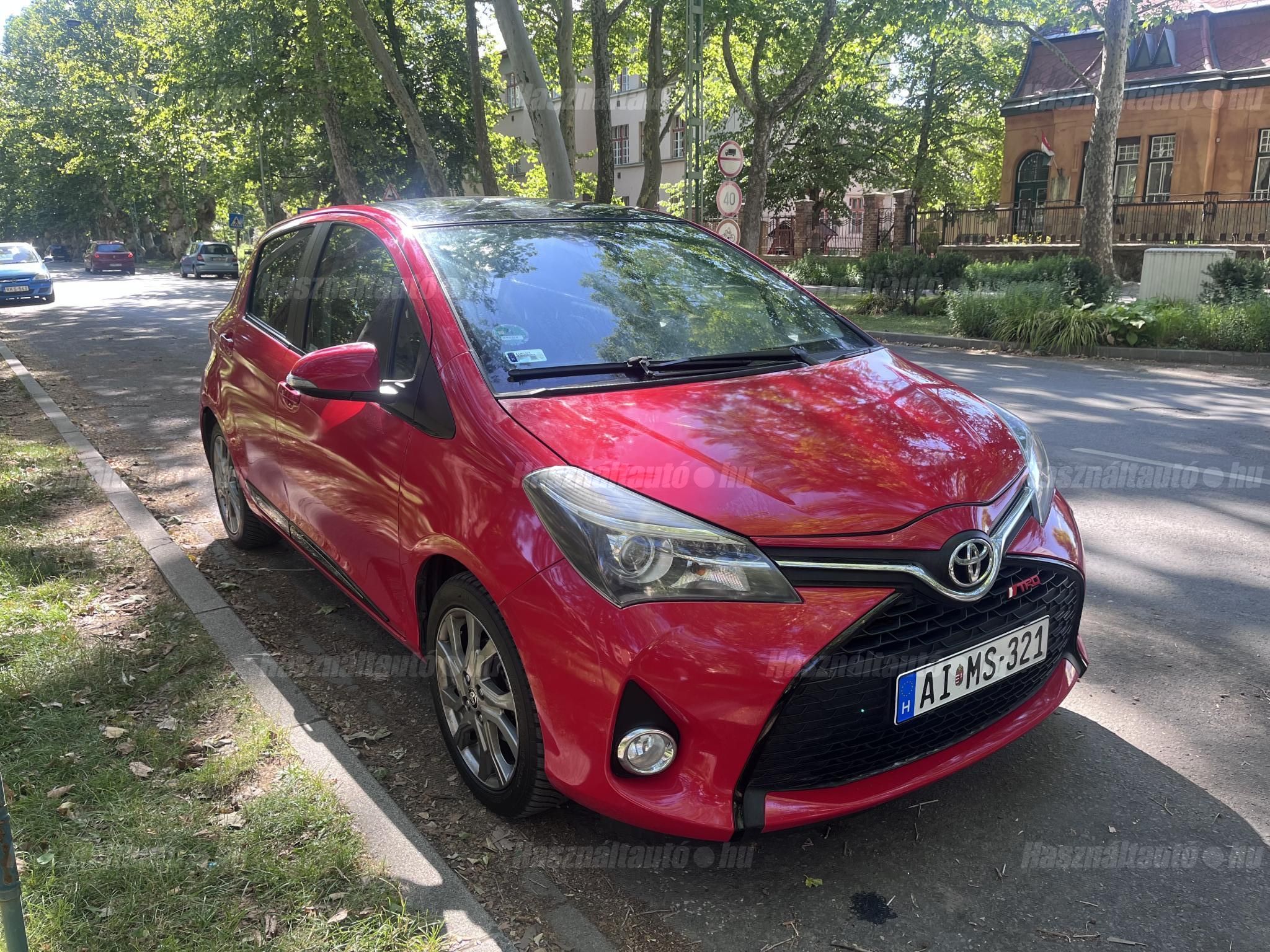TOYOTA YARIS 2014/8 - 1