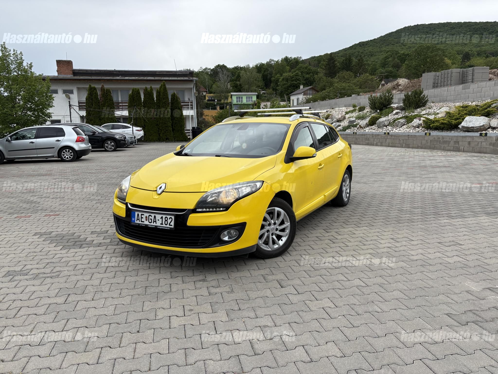RENAULT MEGANE 2013/10 - 1