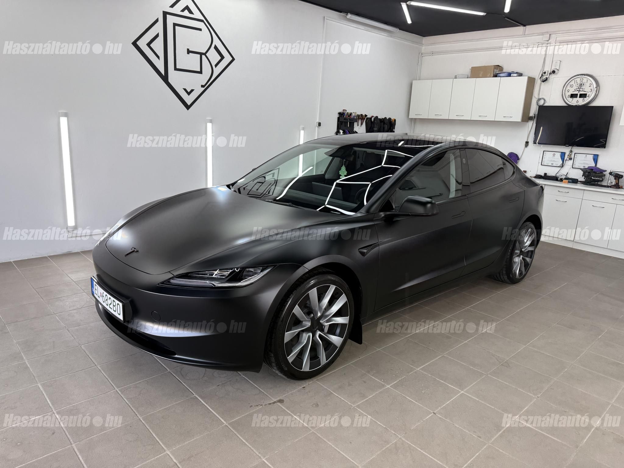 TESLA MODEL 3 2025/6 - 1