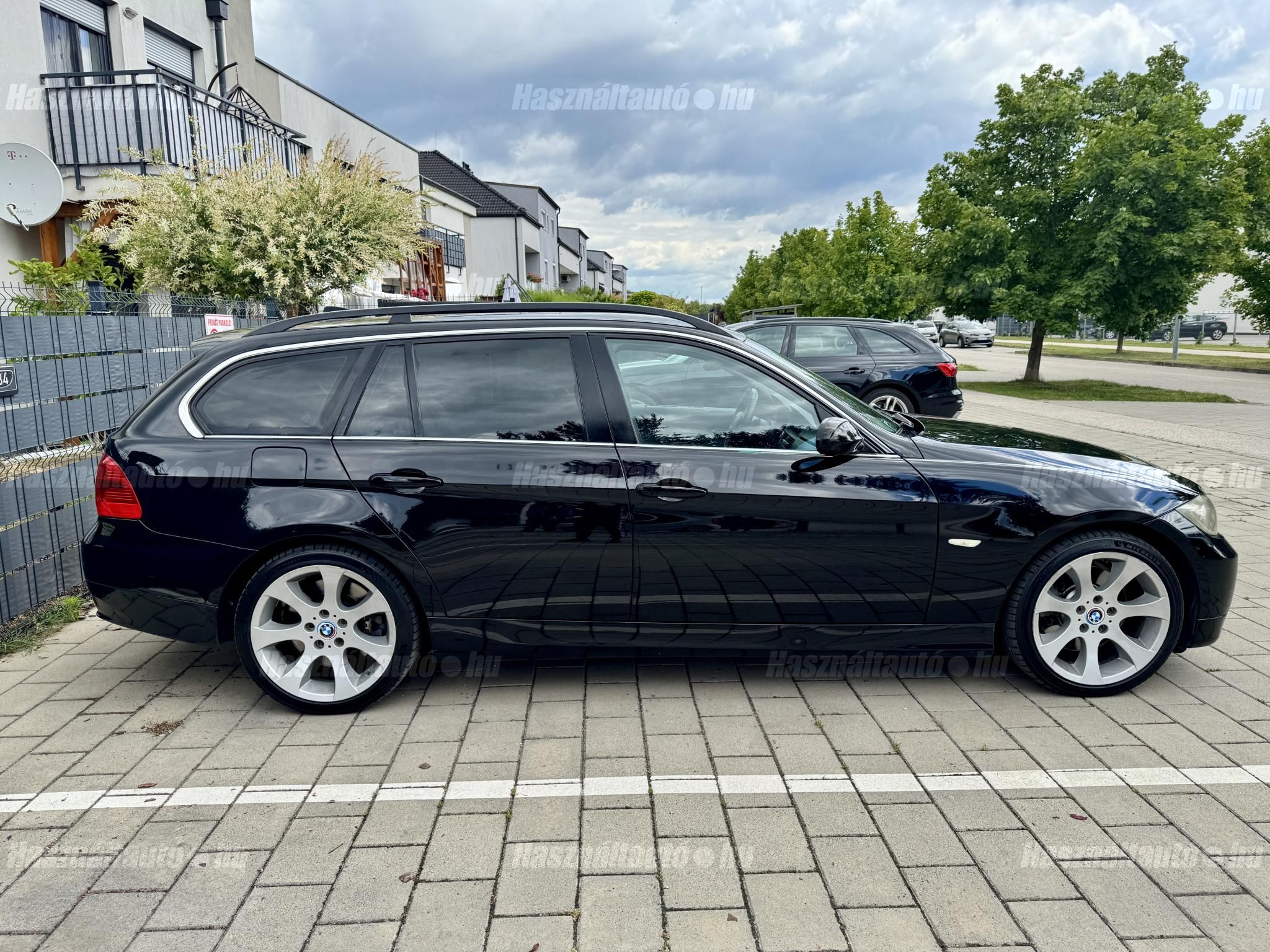 BMW 330 2005/12 - 1