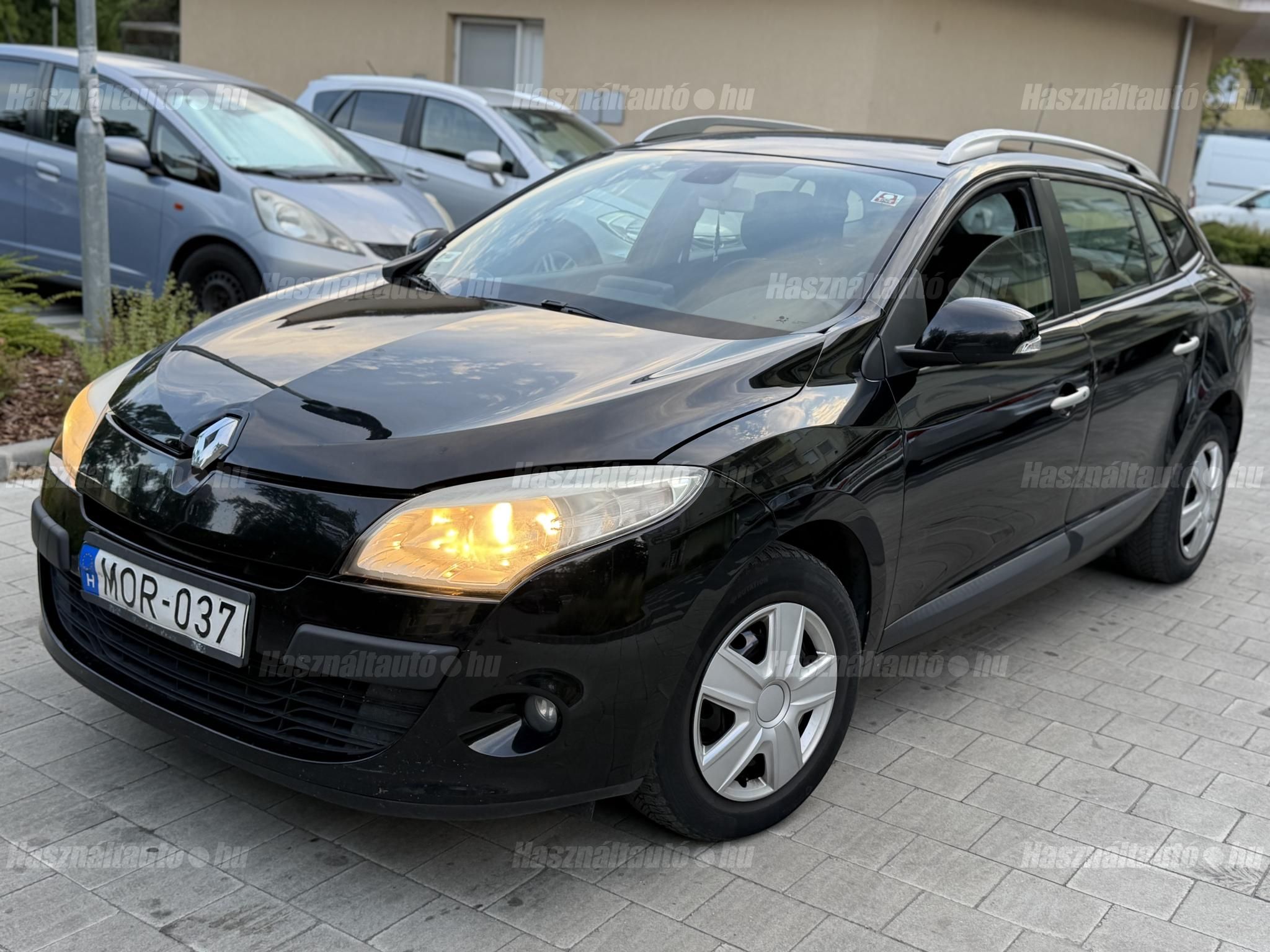 RENAULT MEGANE 2012/10 - 1