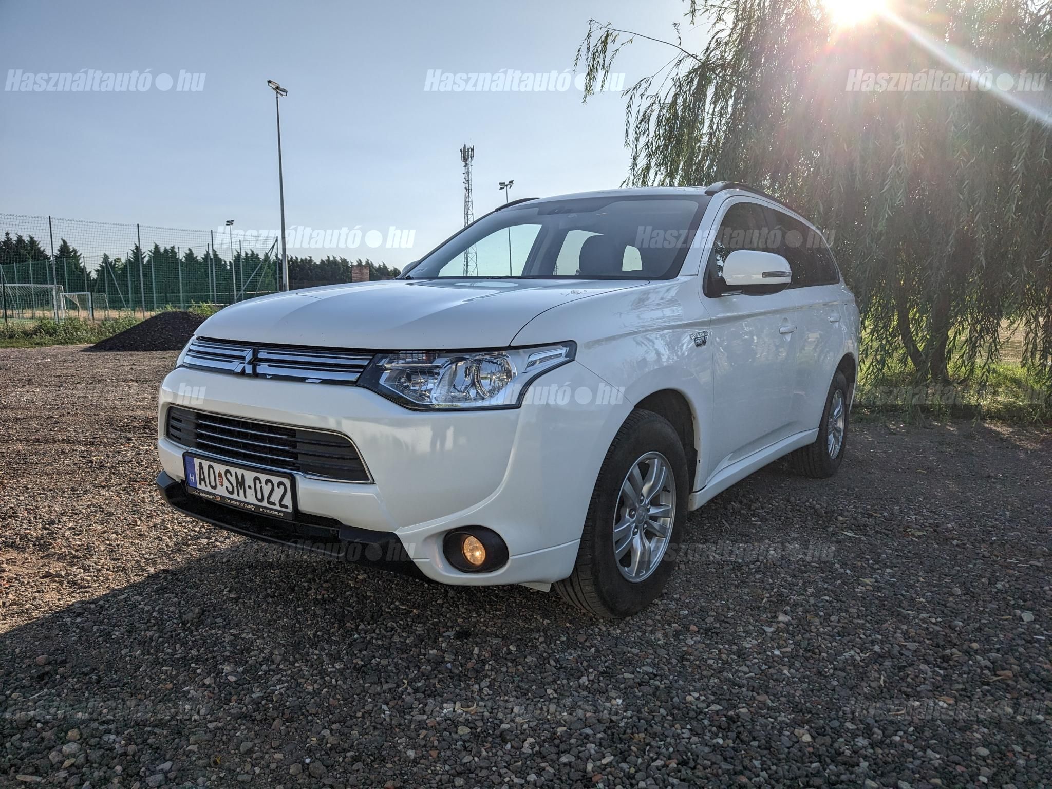 MITSUBISHI OUTLANDER 2014/8 - 1