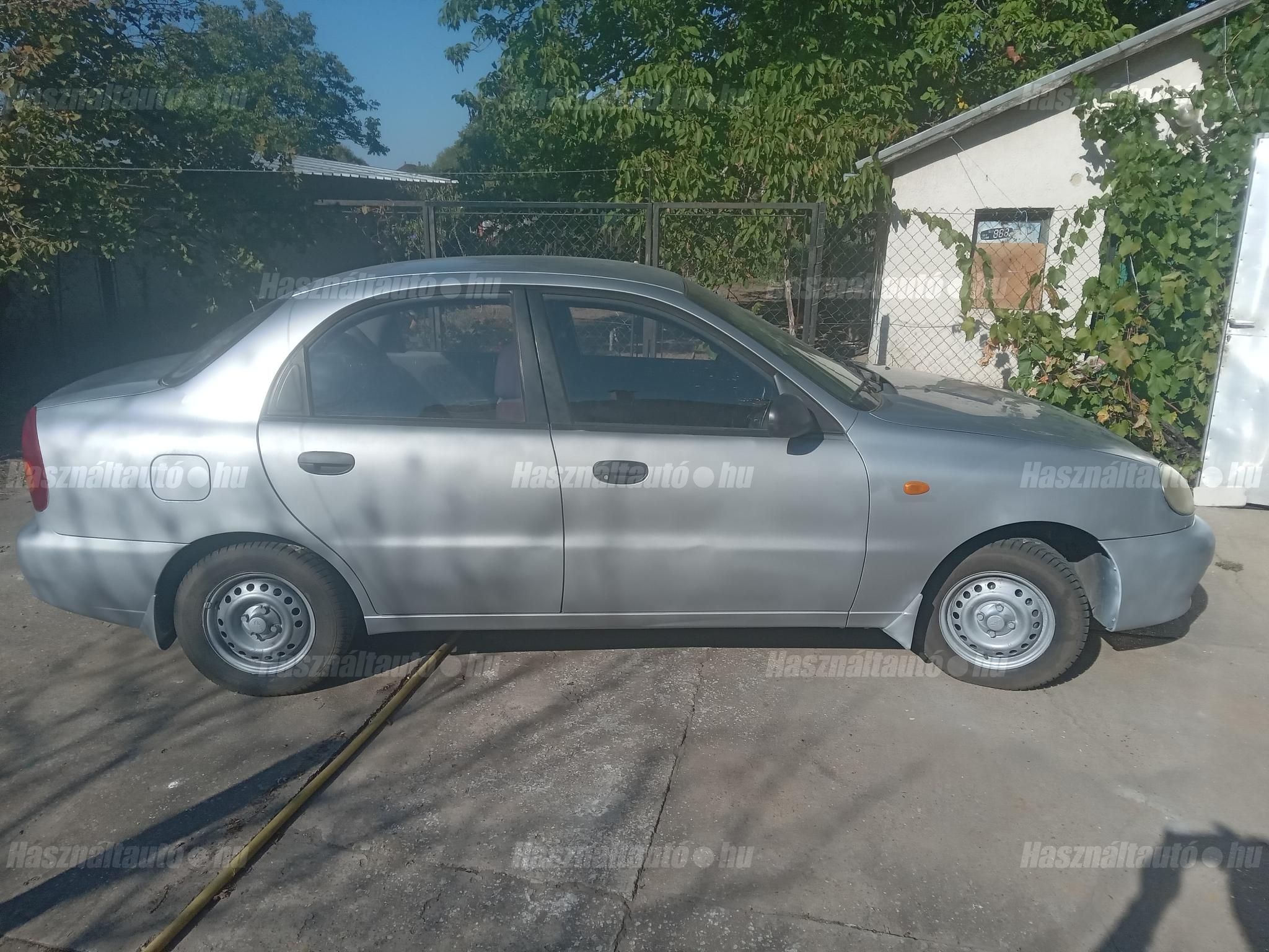 DAEWOO LANOS 2001 - 1