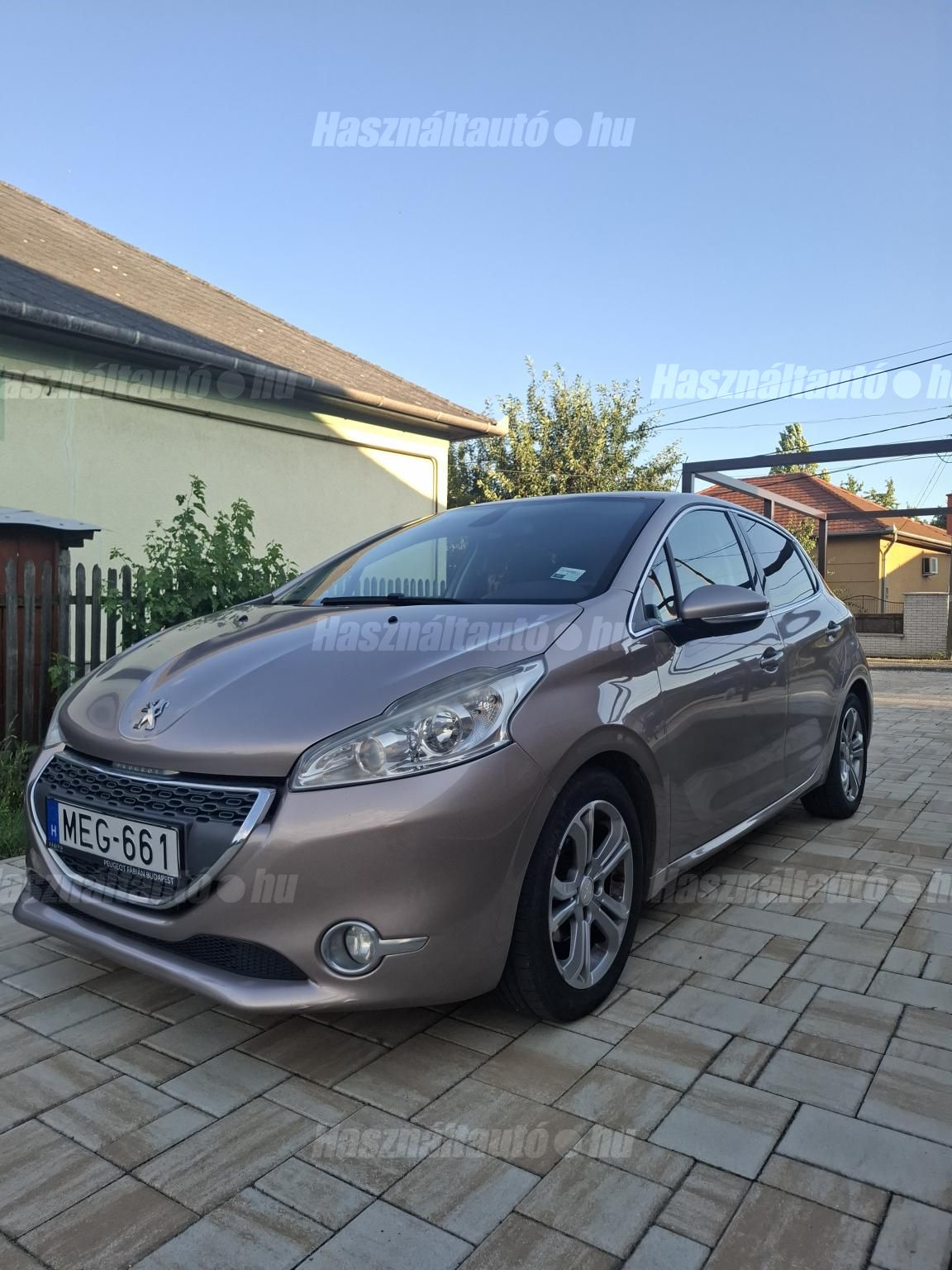 PEUGEOT 208 2012/8 - 1