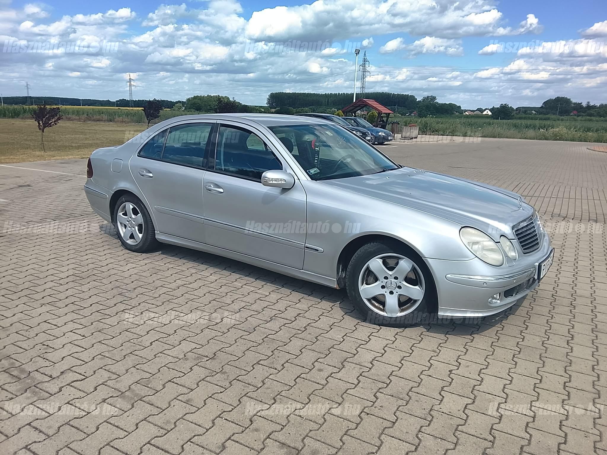 MERCEDES-BENZ E 270 2003/3 - 1