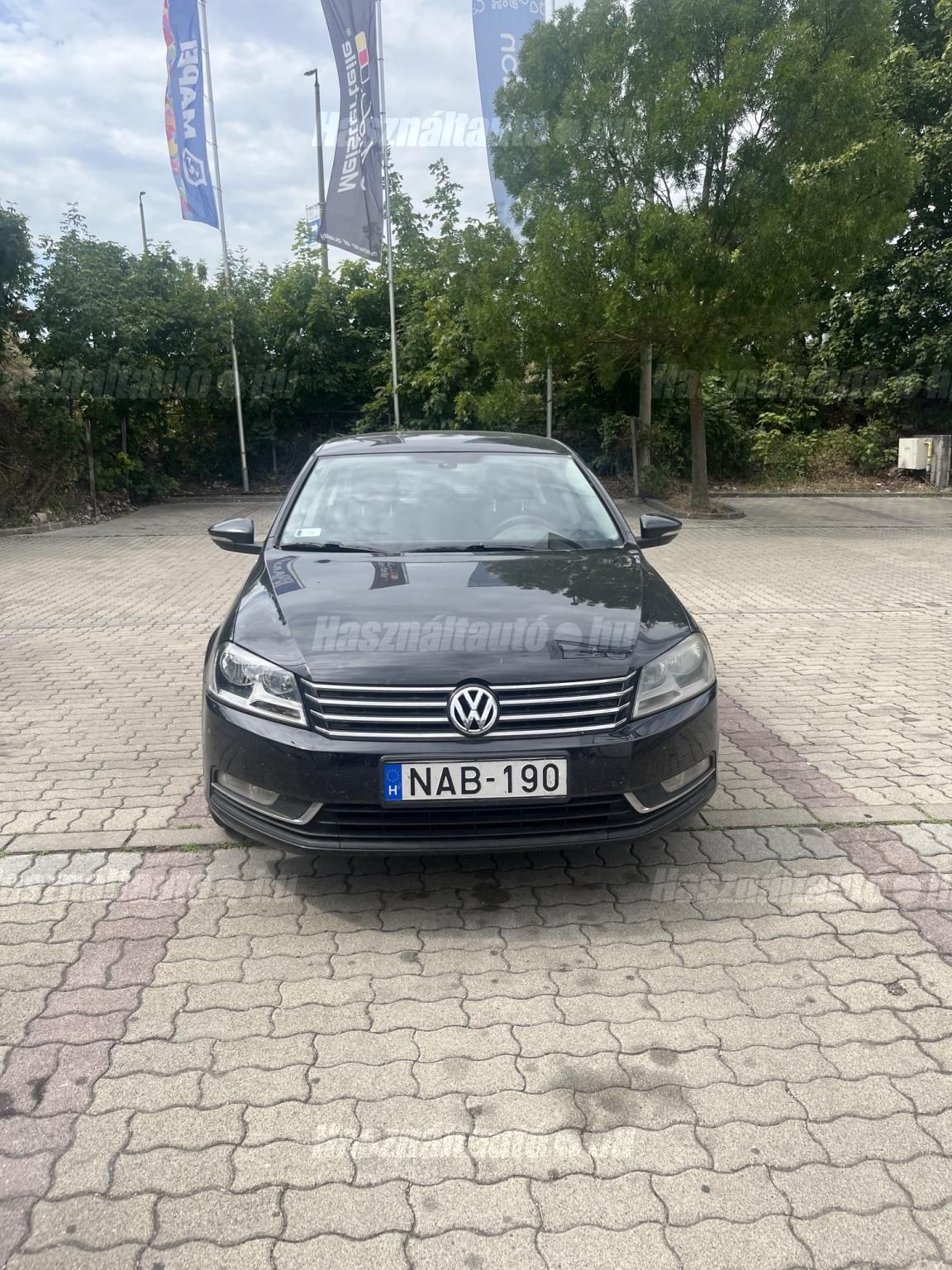 VOLKSWAGEN PASSAT VII 2011 - 1