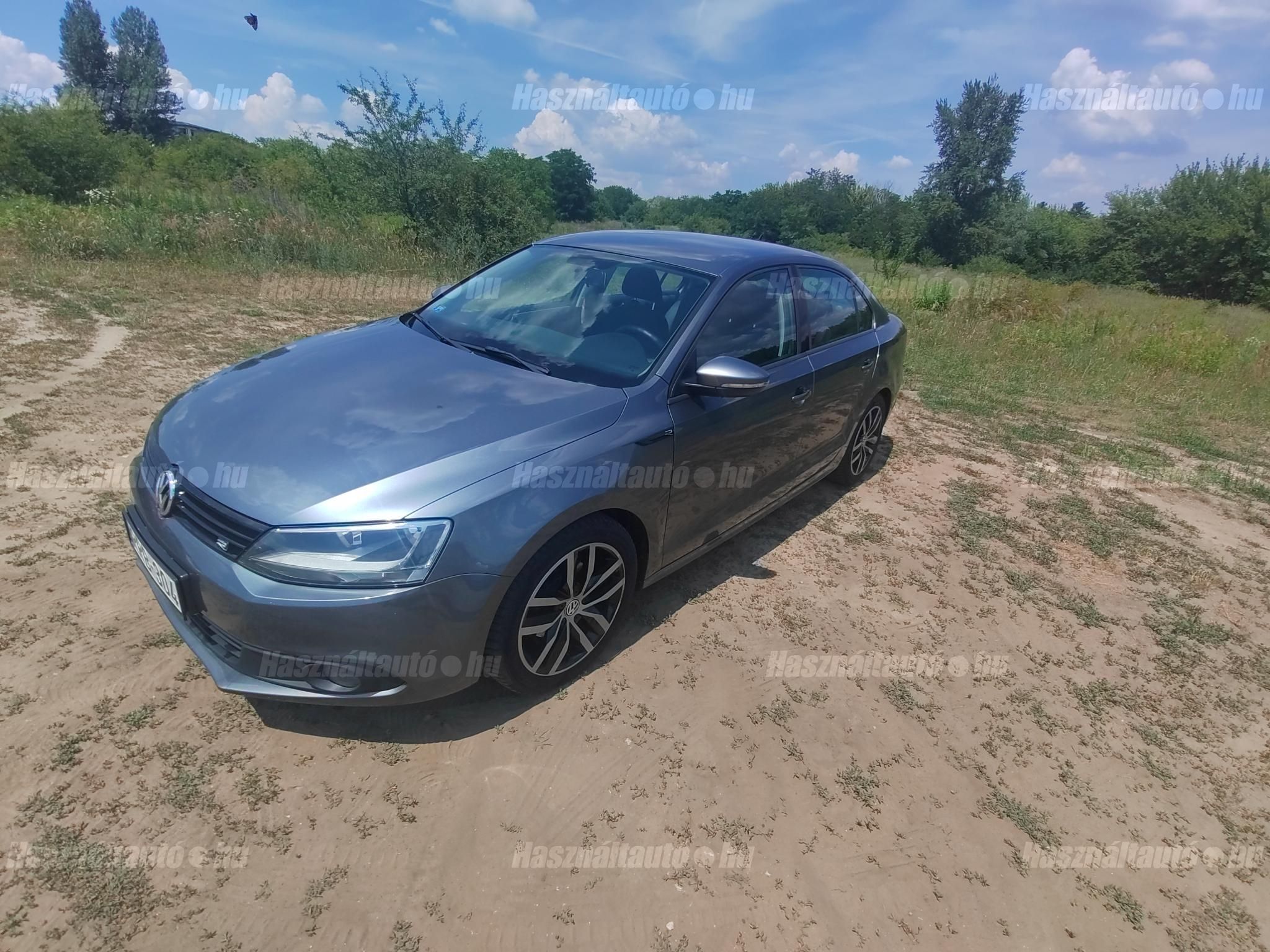 VOLKSWAGEN JETTA VI 2011/3 - 1